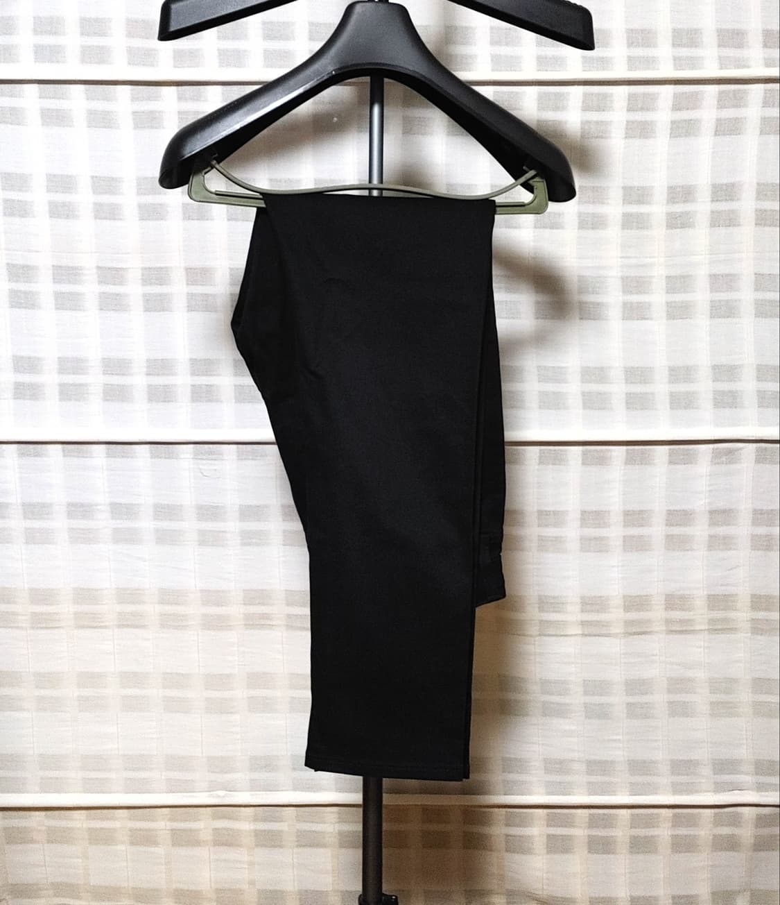 (새상품) UNIQLO 유니클로 검정 슬림핏 치노 팬츠 M 상품이미지1