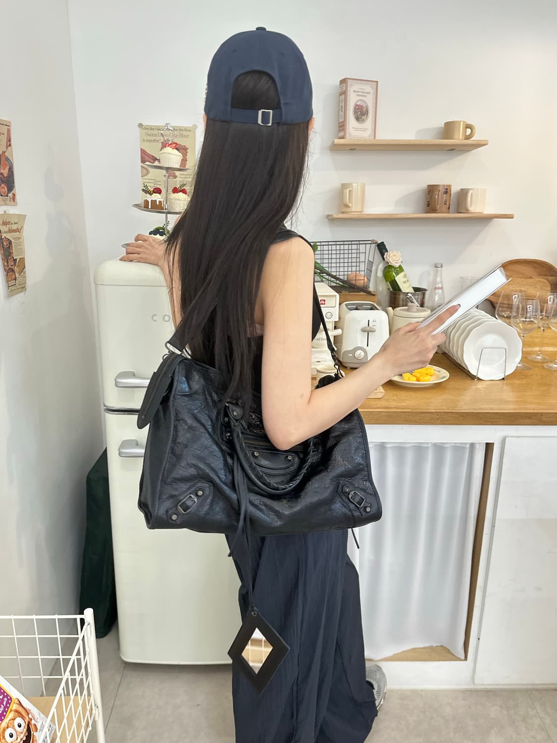 [A+ 정품] 발렌시아가 시티 모터백 미디움 블랙 상품이미지10