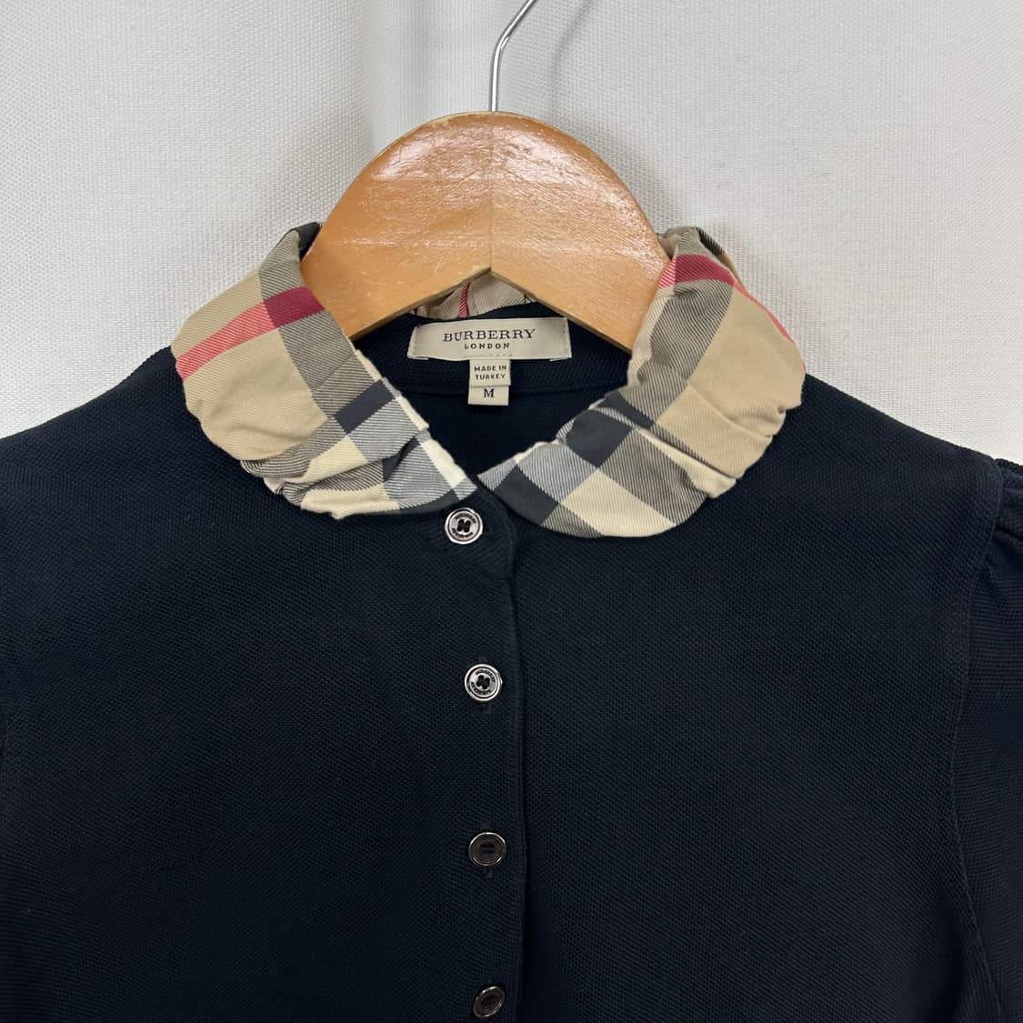버버리 여자 면 카라 반팔티 검정 M (44추천) 상품이미지2