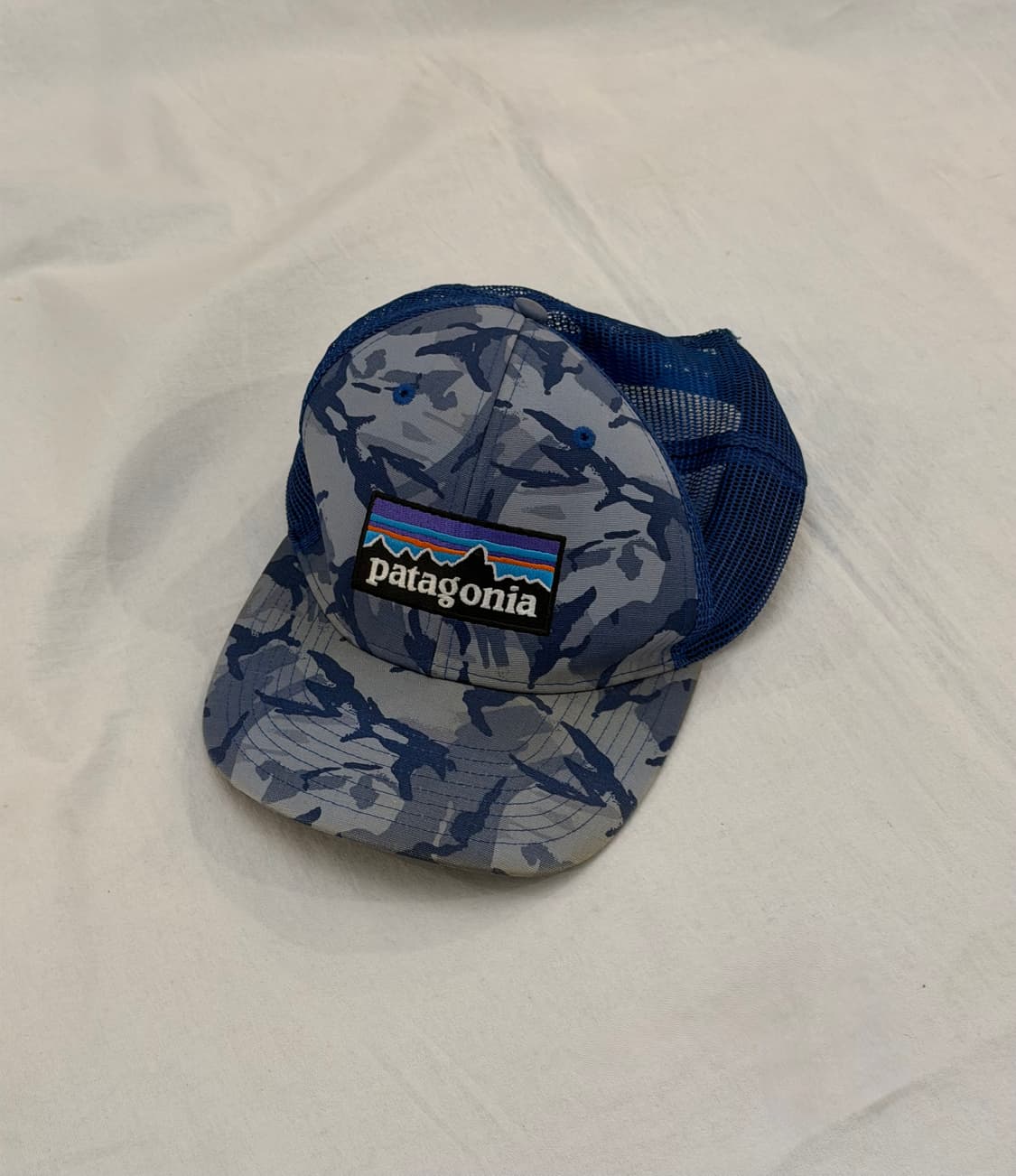 파타고니아 카모 메쉬 트러커 캡 블루 상품이미지1