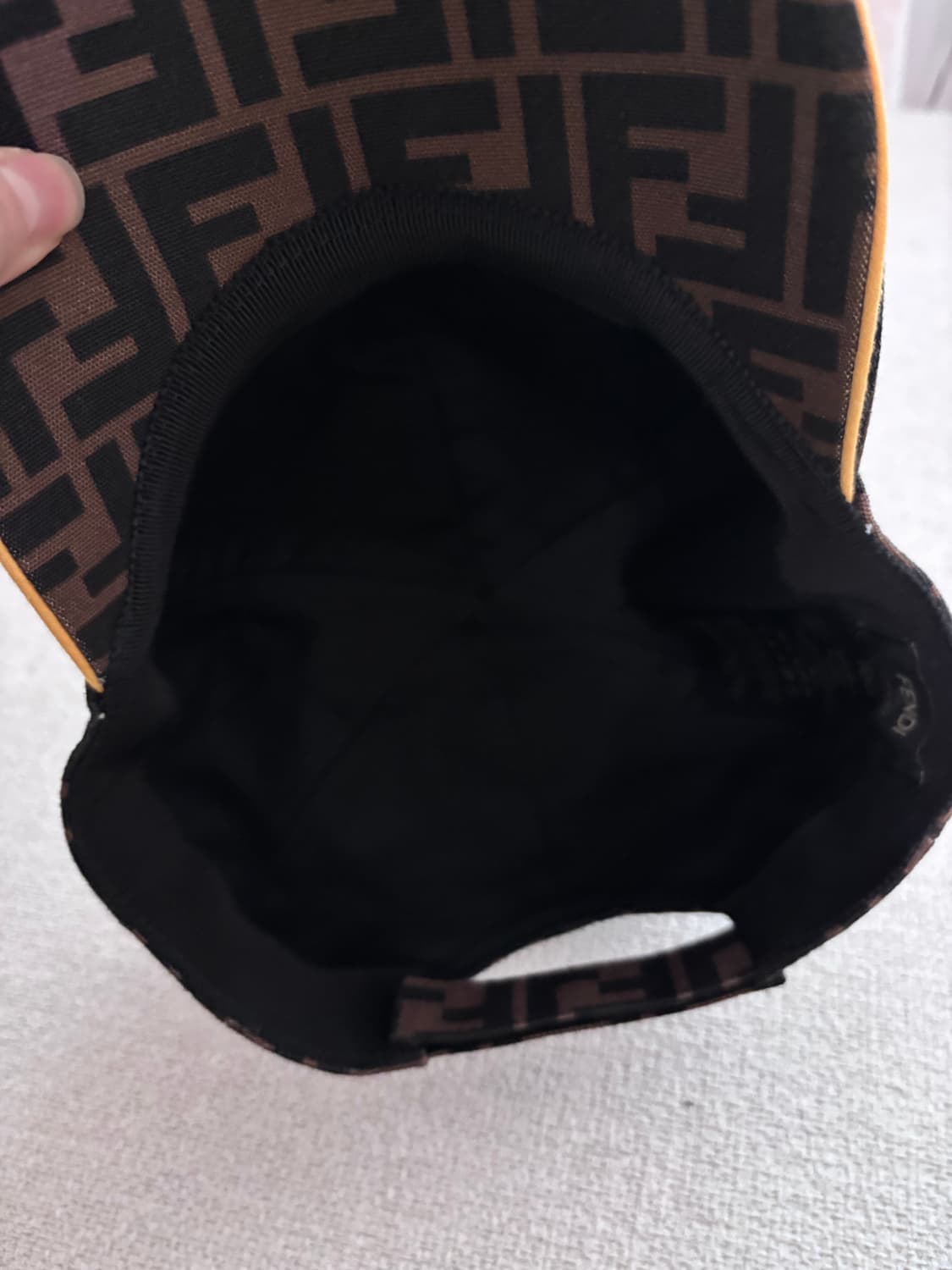 펜디 볼캡 거의새것 상품이미지4