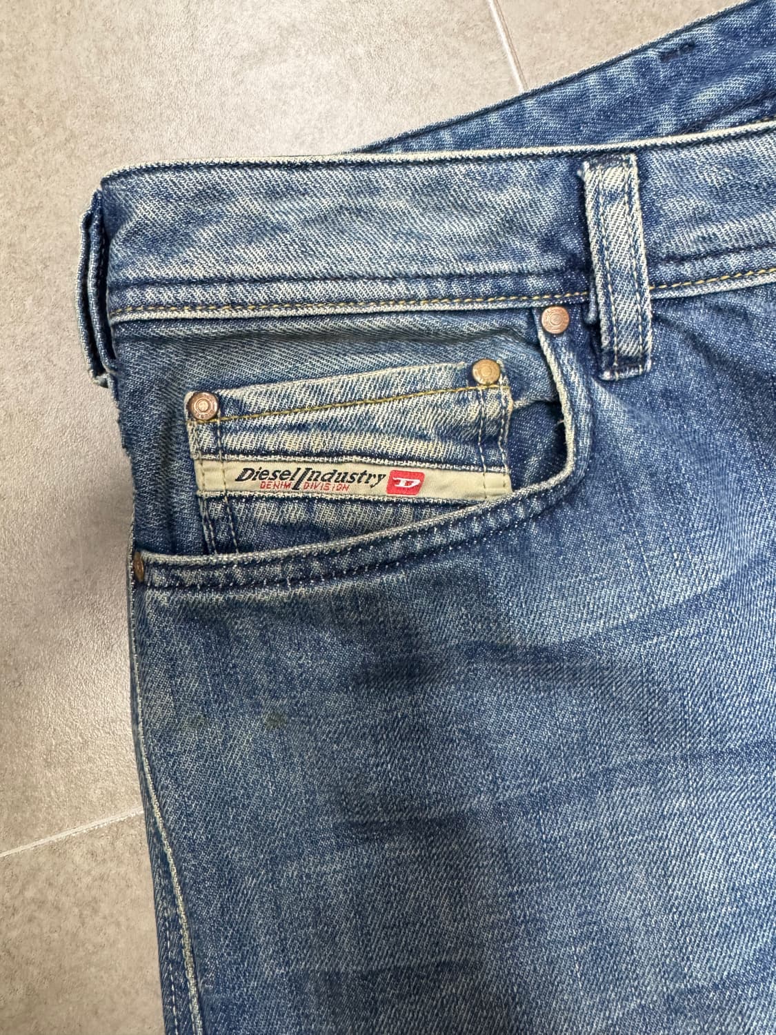 DIESEL ZATHAN 부츠컷 데님 (W30) 상품이미지5