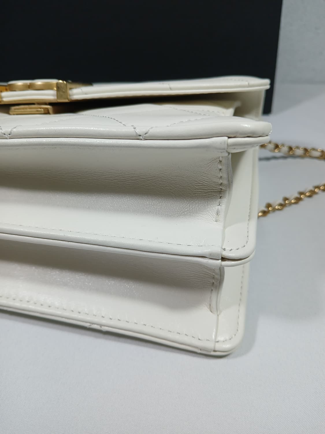 샤넬 23시즌 탑 핸들 플랩백 AS4184 상품이미지7