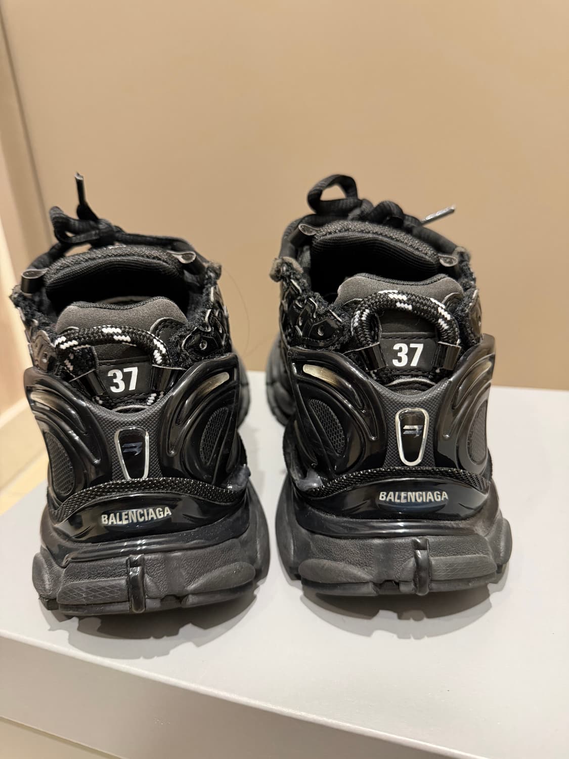 발렌시아가 뉴러너 올블랙 37 상품이미지3