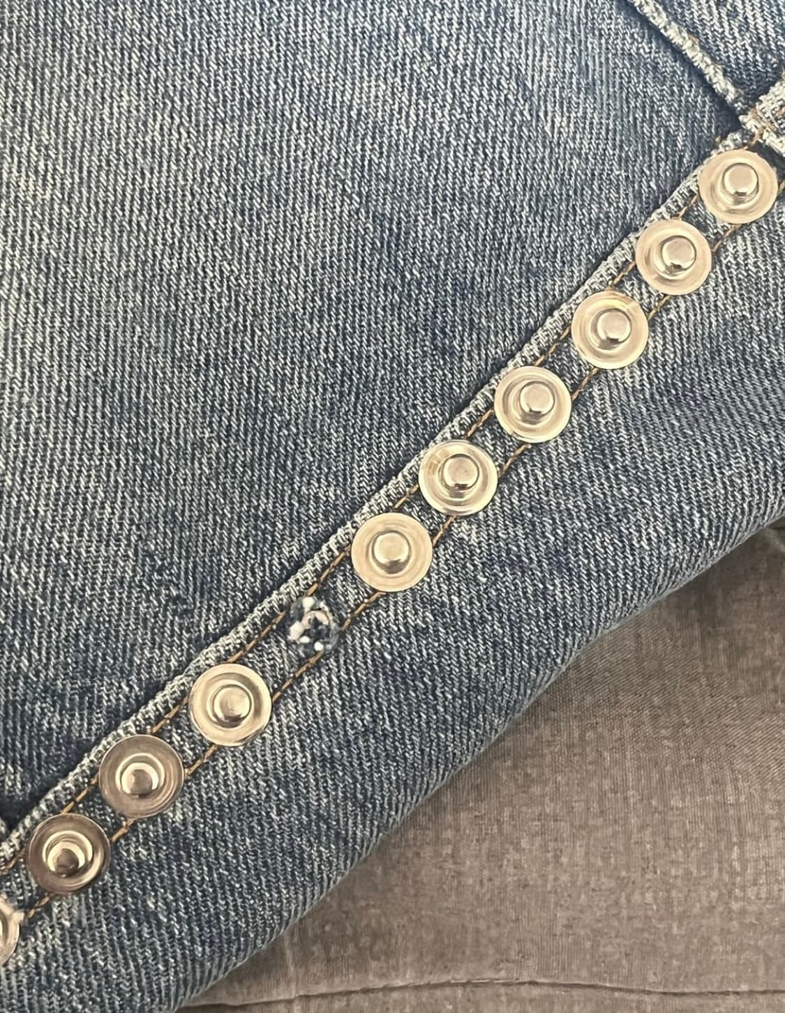 마틴로즈 스터드 크롭 데님 자켓 상품이미지4