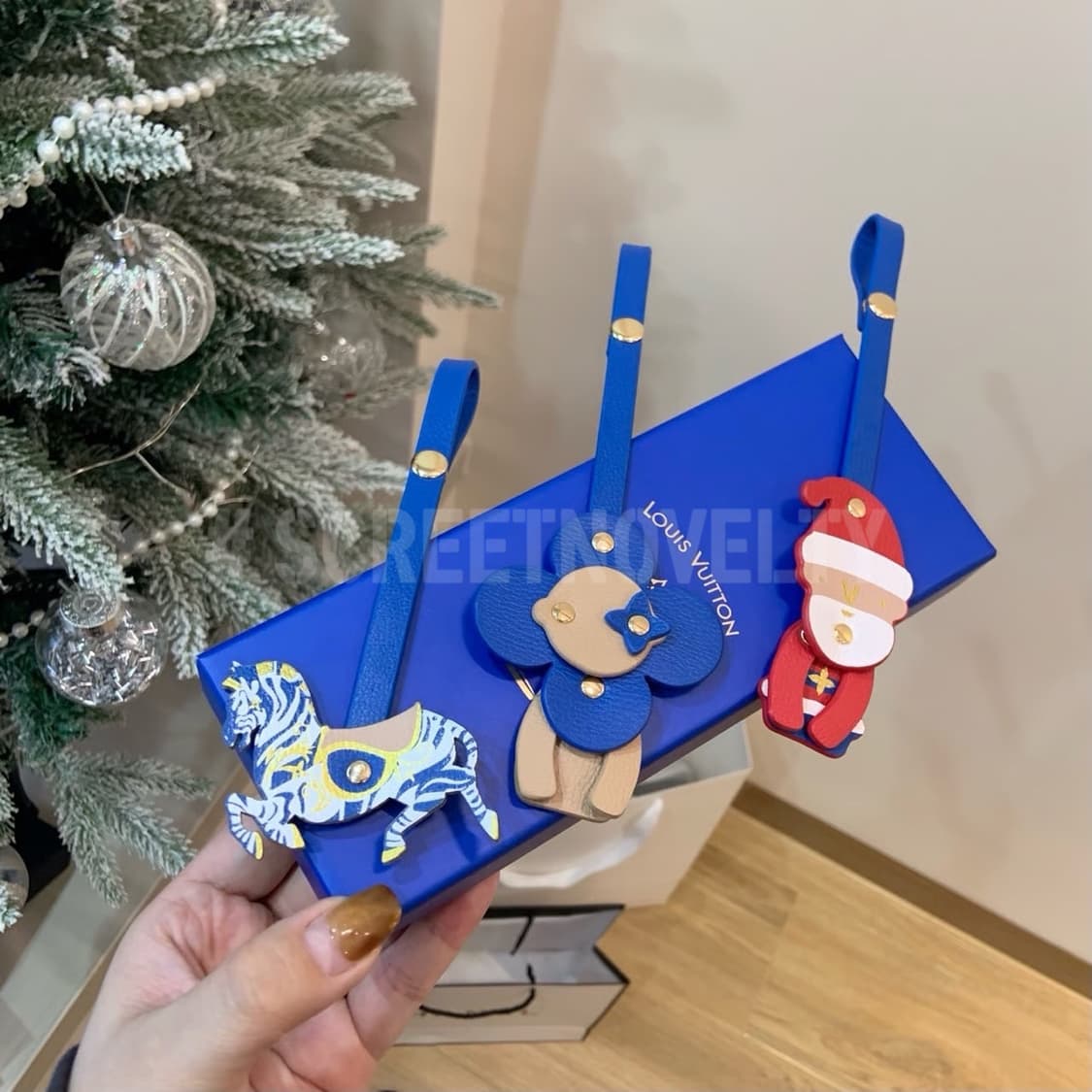 루이비통 크리스마스 홀리데이 VIP 기프트 참 태크 세트 상품이미지2