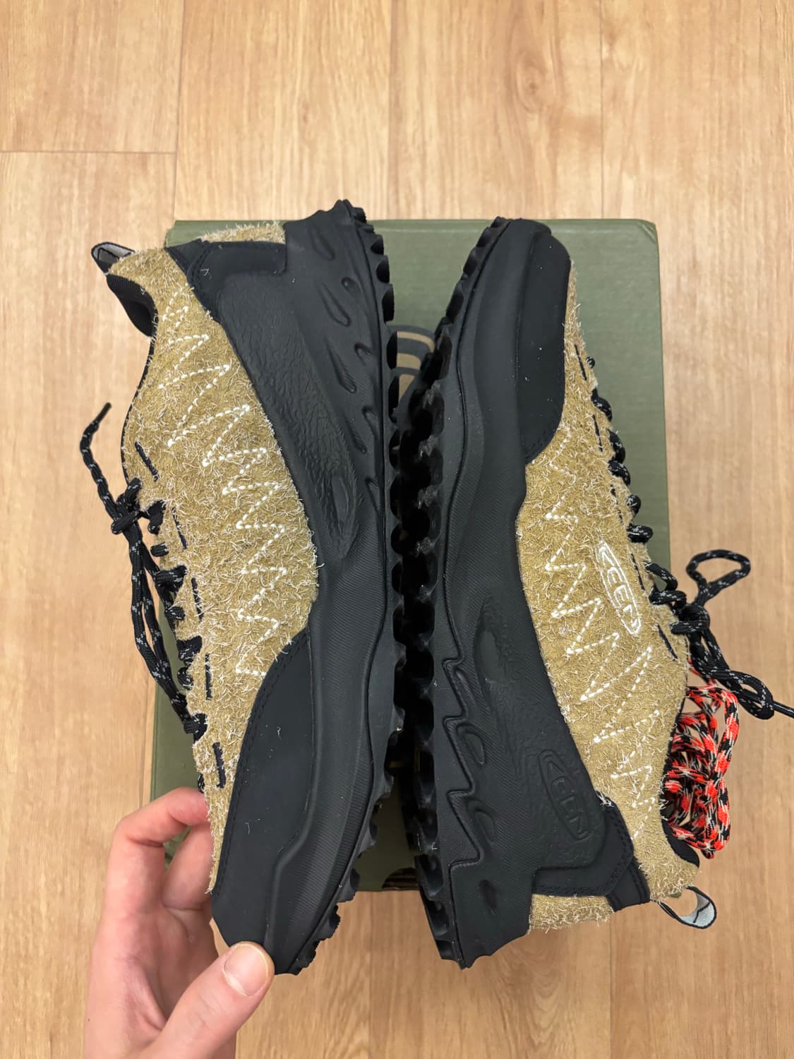 그라미치 x 킨 재스퍼 자이오닉 올리브 275 상품이미지3