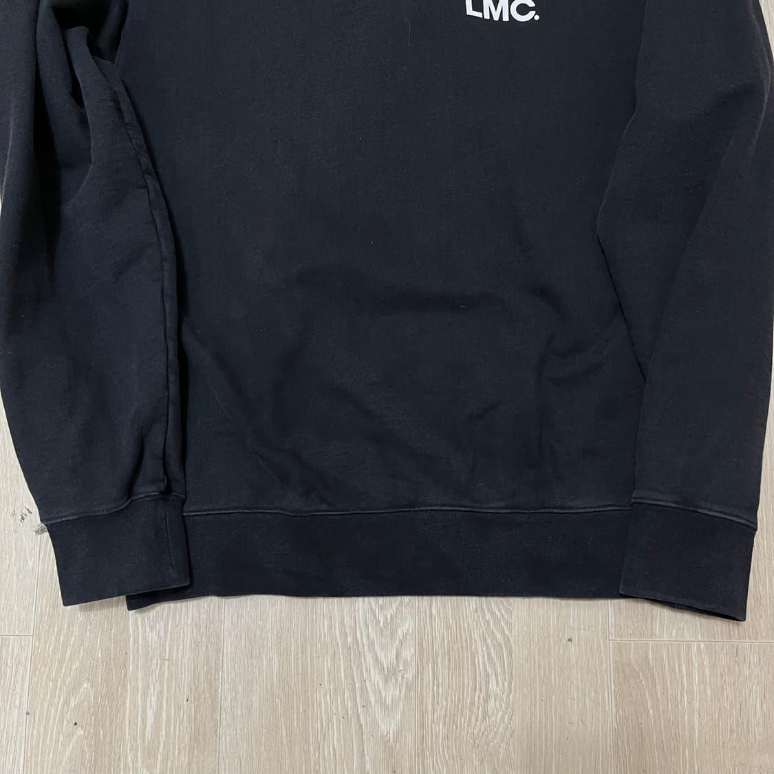 LMC 엘엠씨 지구본 빅로고 프린팅 기모 맨투맨 [블랙] M/95 상품이미지3