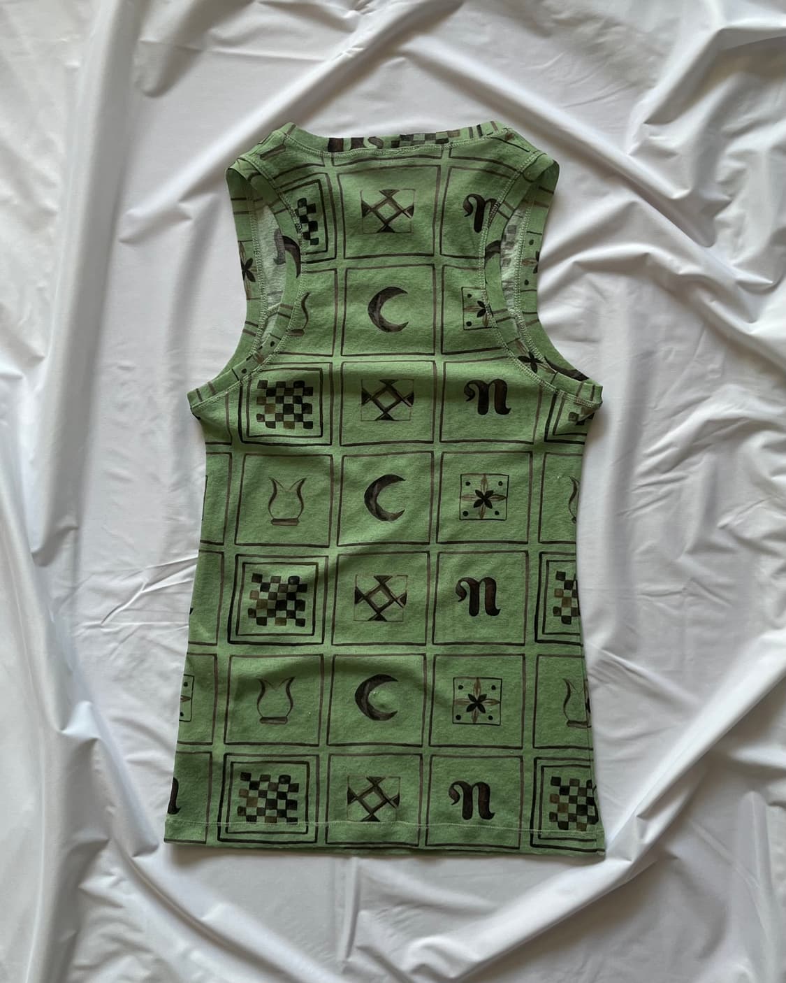 Nanushka green symbols print mesh top s 상품이미지4