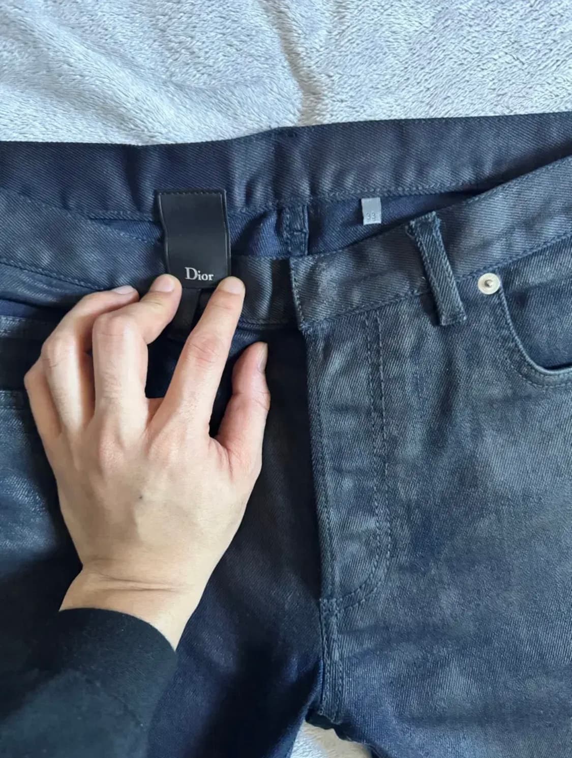 디올옴므 오일 이펙트 왁스 코팅 블루블랙진 상품이미지2