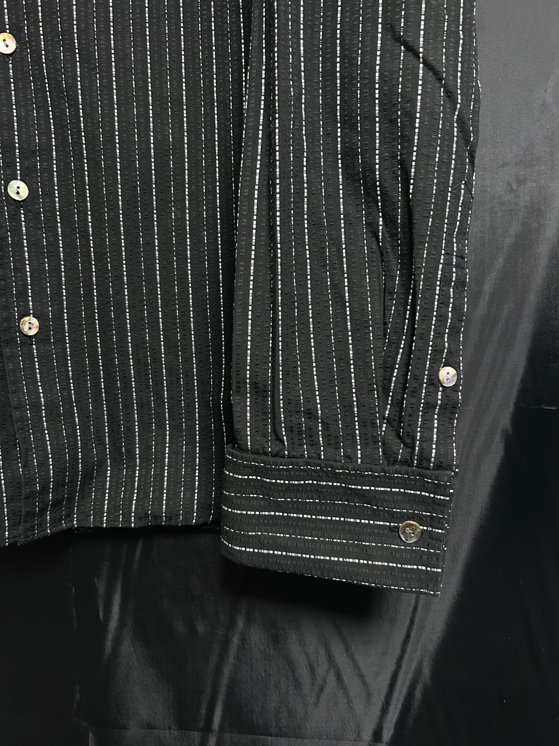 캐서린 햄넷 핀스트라이프 롱커프스 셔츠 상품이미지7