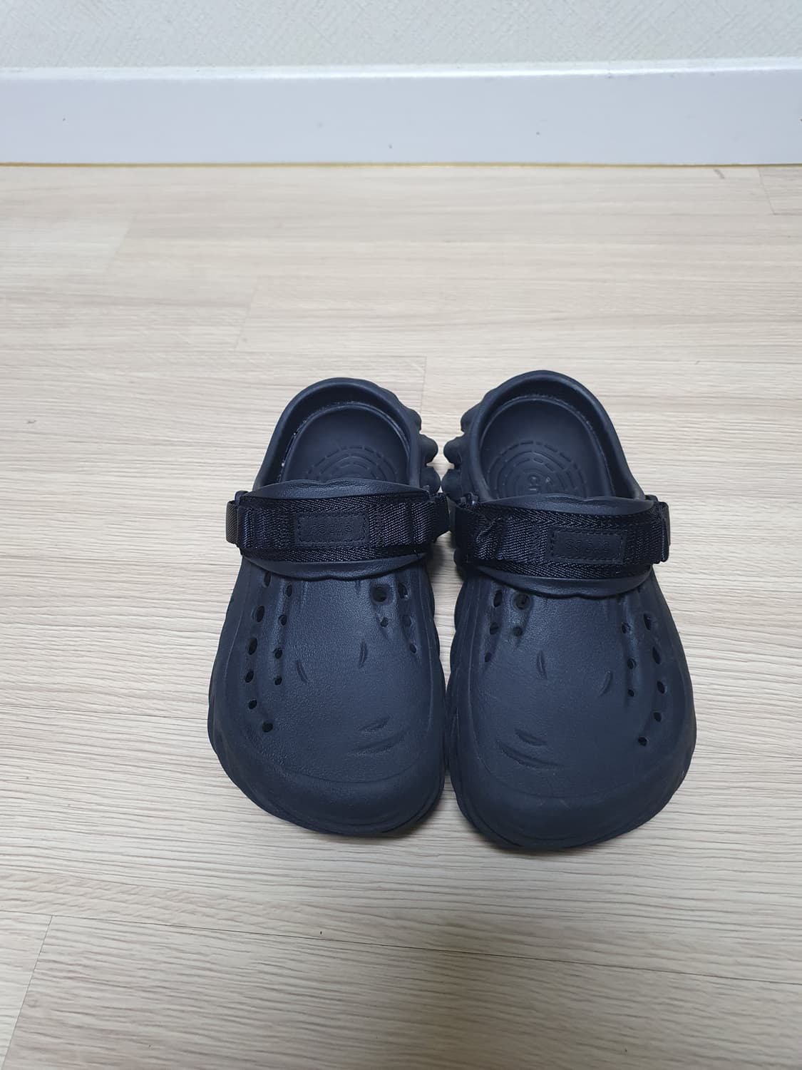 크록스 에코클로그 샌들 슬리퍼 230 상품이미지3