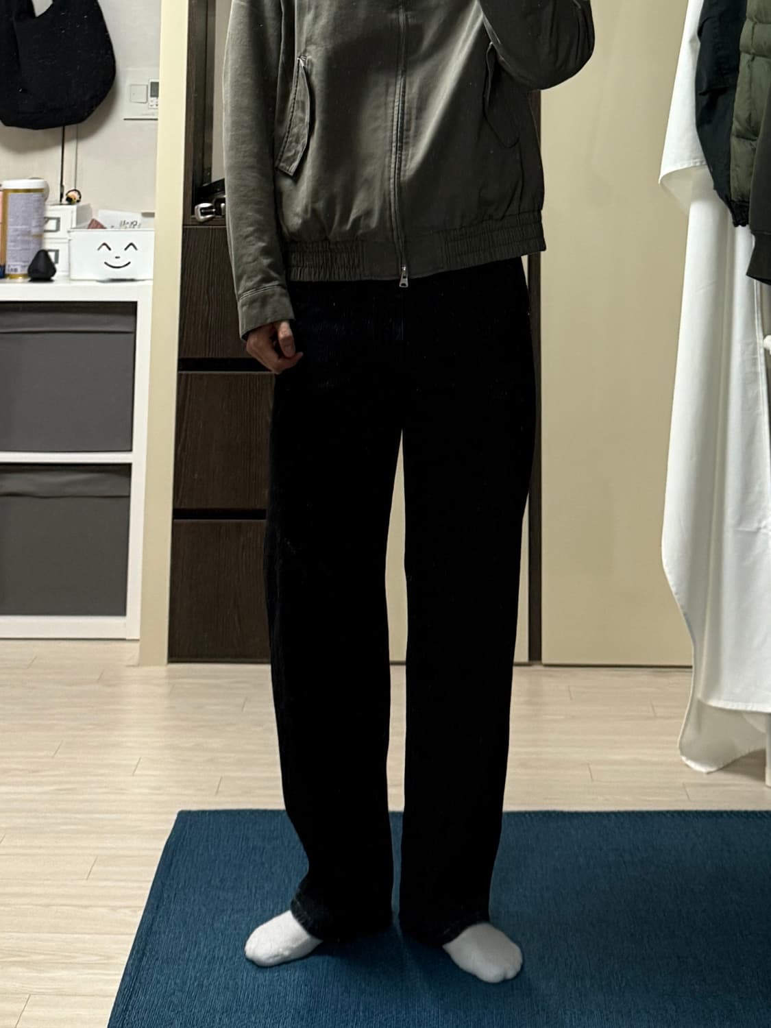 벨리에 트루 레귤러 데님 팬츠 - 페인티드 블랙 상품이미지1