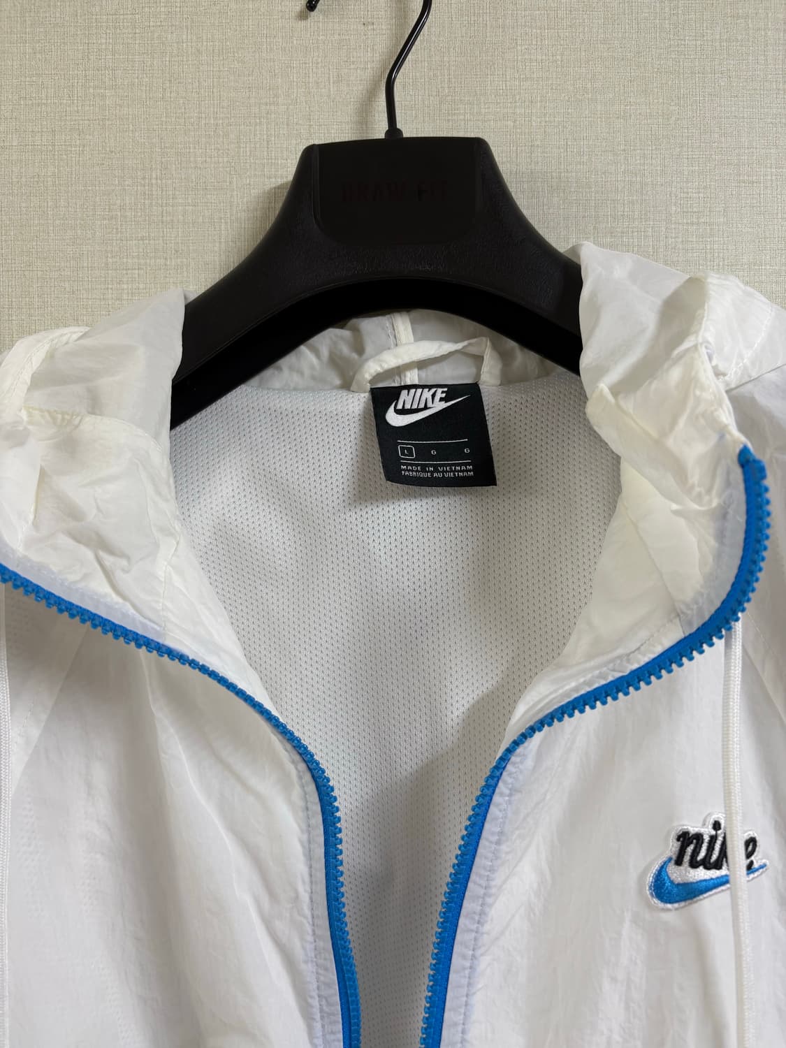 나이키 바람막이 cj4359-100 상품이미지3