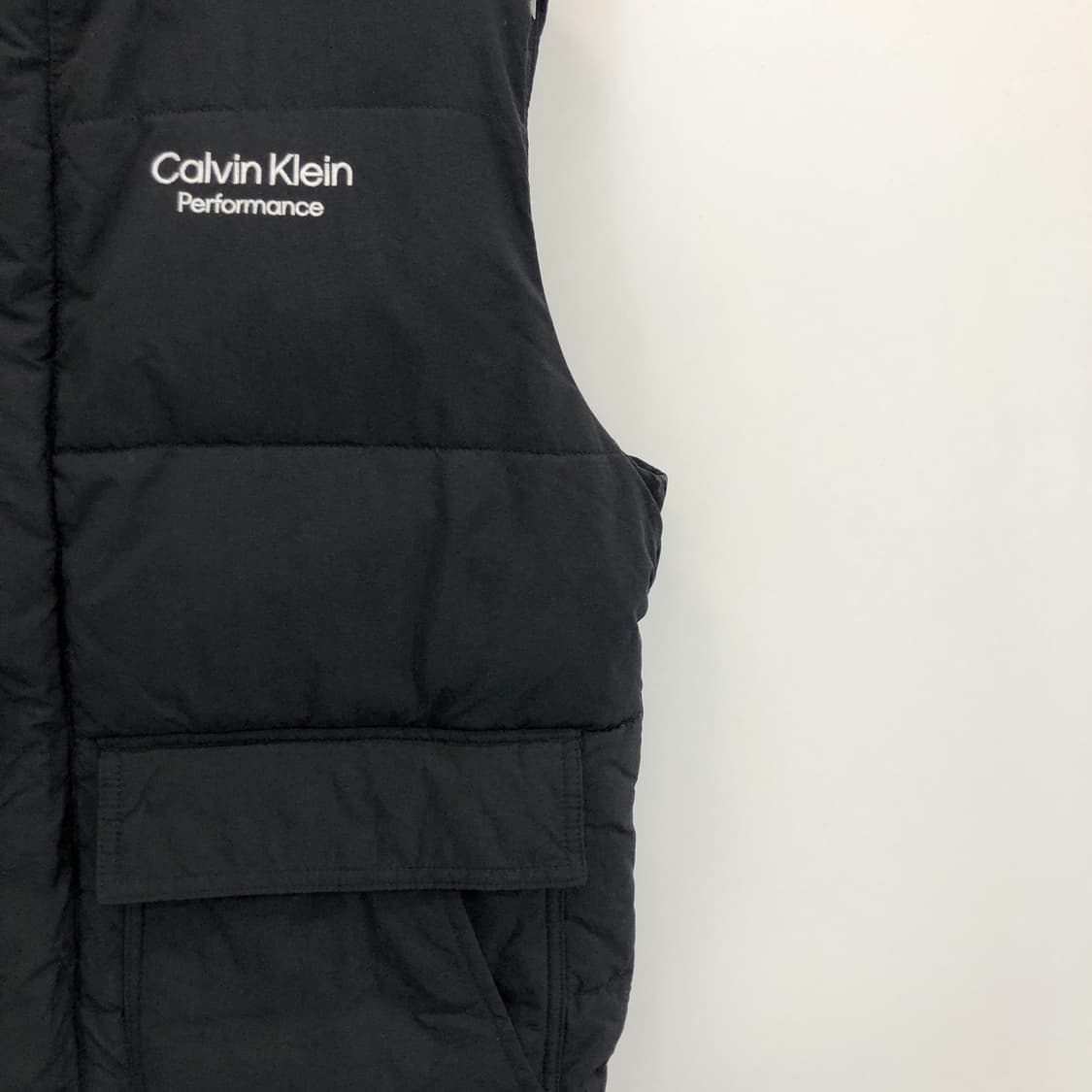 ck 캘빈클라인 퍼포먼스 패딩조끼 L 상품이미지2