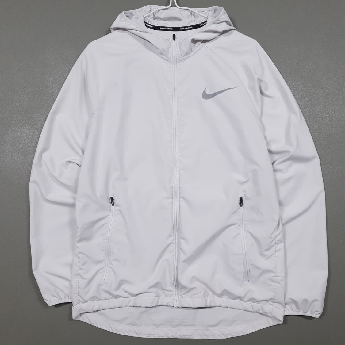 M (95) 나이키 에센셜 러닝 경량 바람막이 집업 후드 자켓 아이보리 상품이미지1