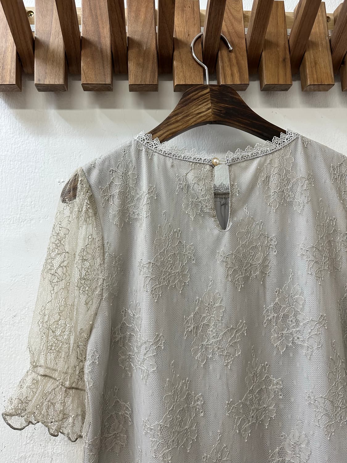 일본빈티지 Axes Femme 엑시즈팜 플라워 자수 레이스 진주 블라우스 상품이미지6