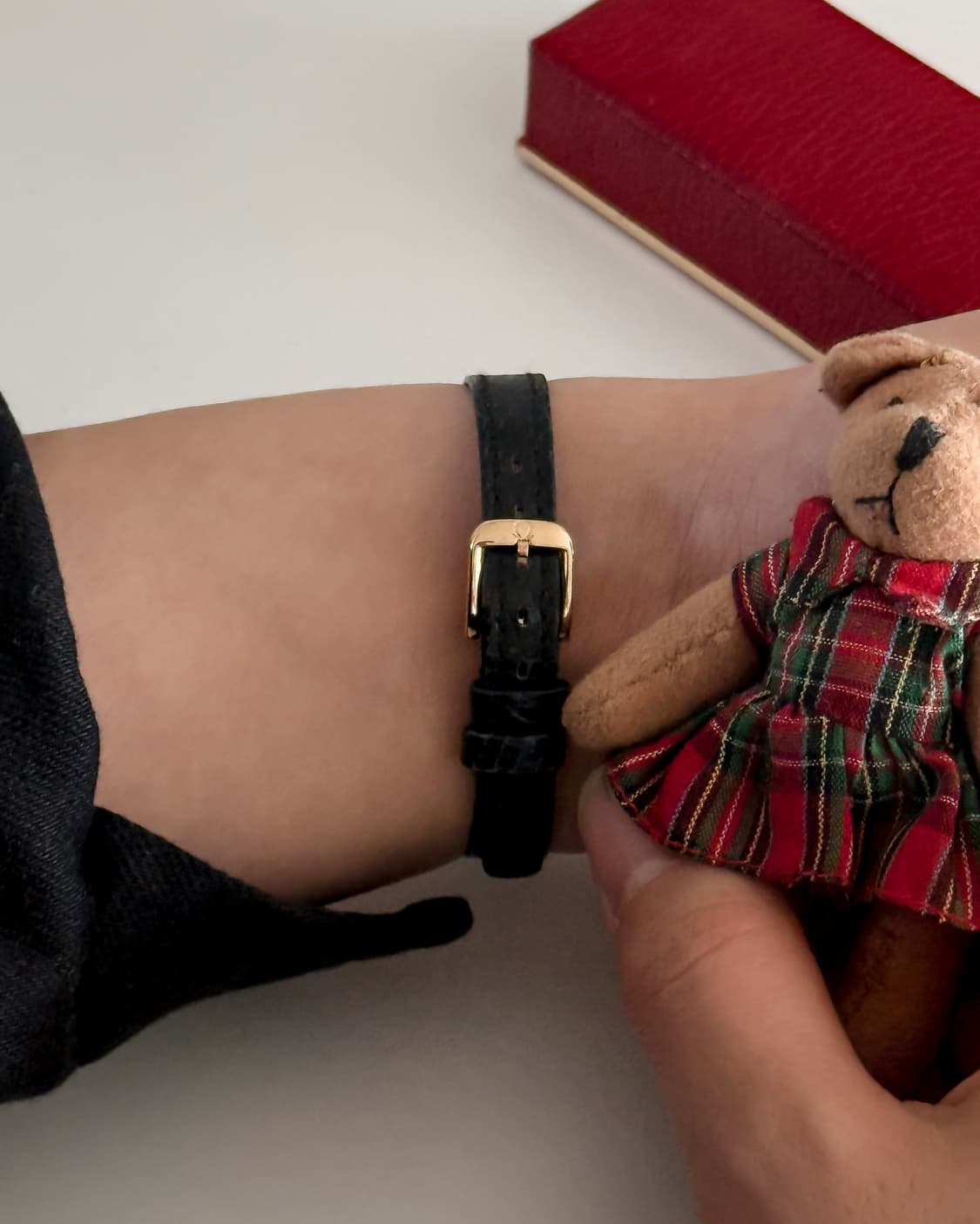 오메가 스퀘어 골드 시계 상품이미지6