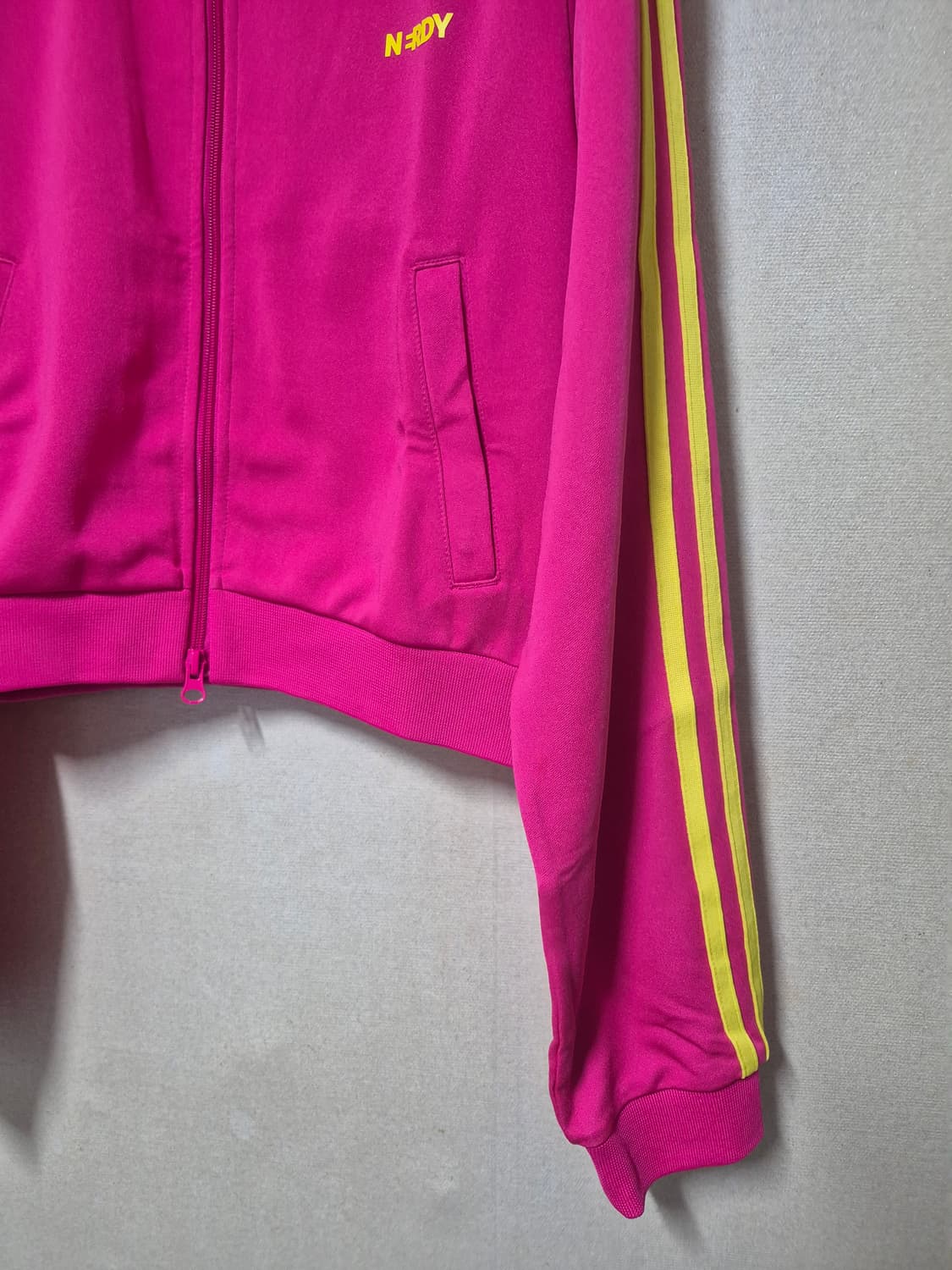 새옷 널디 크롭 트랙탑 상품이미지3