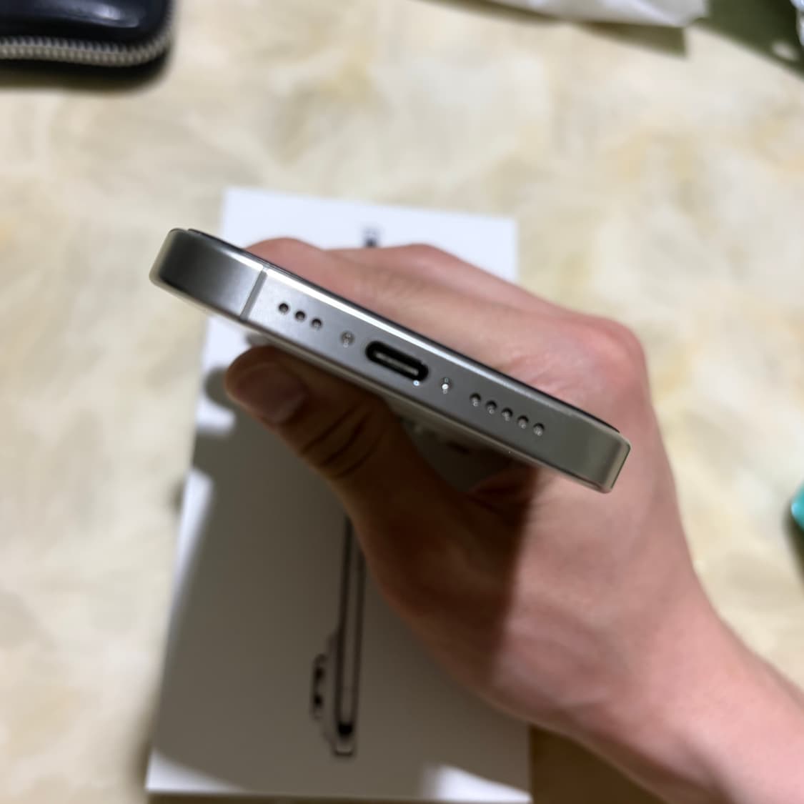 아이폰15pro 256기가 화이트 상품이미지5