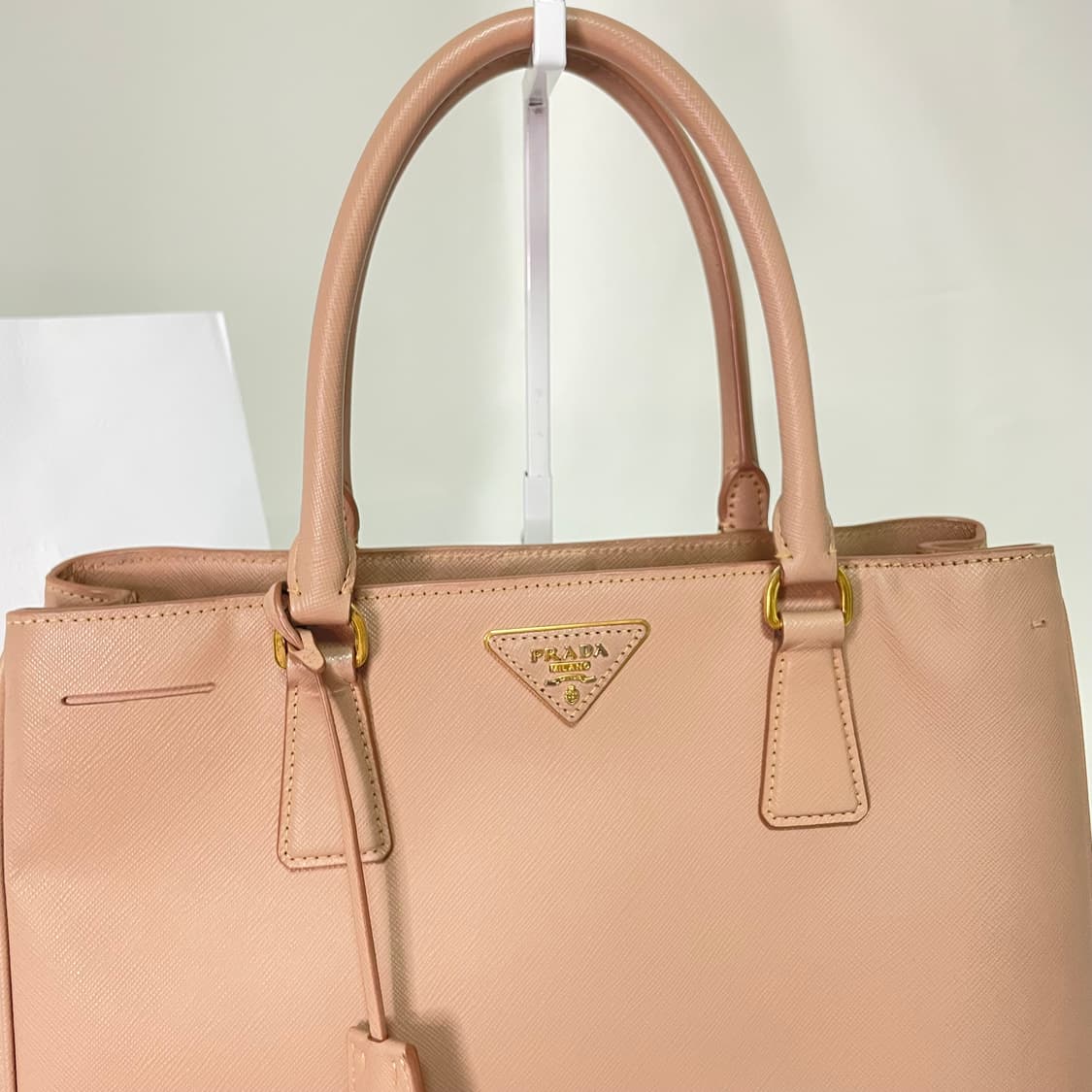 프라다 갤러리아 사피아노 미디움 토트백 핑크베이지 상품이미지5
