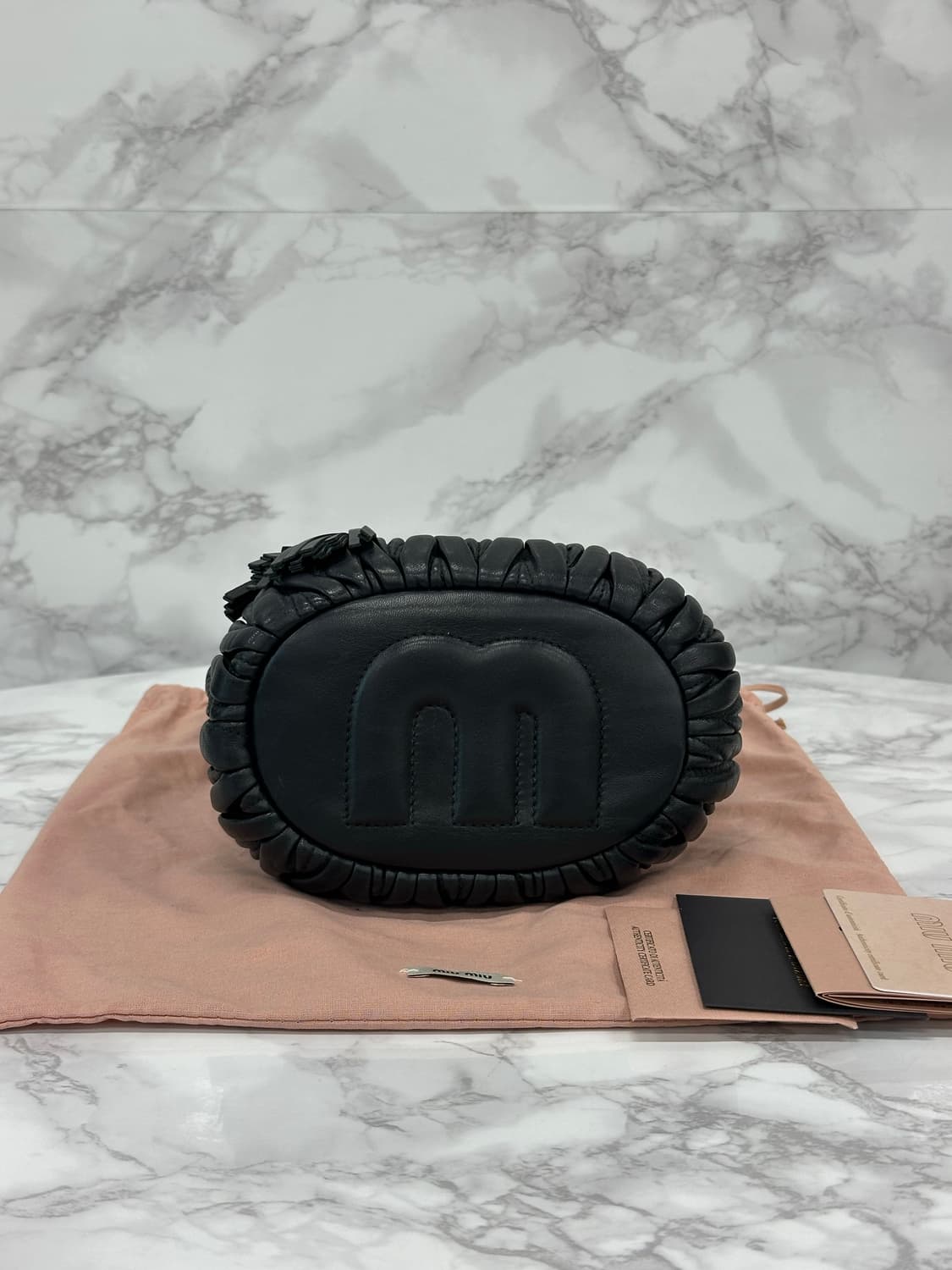 미우미우 마틀라세 버킷백 상품이미지6