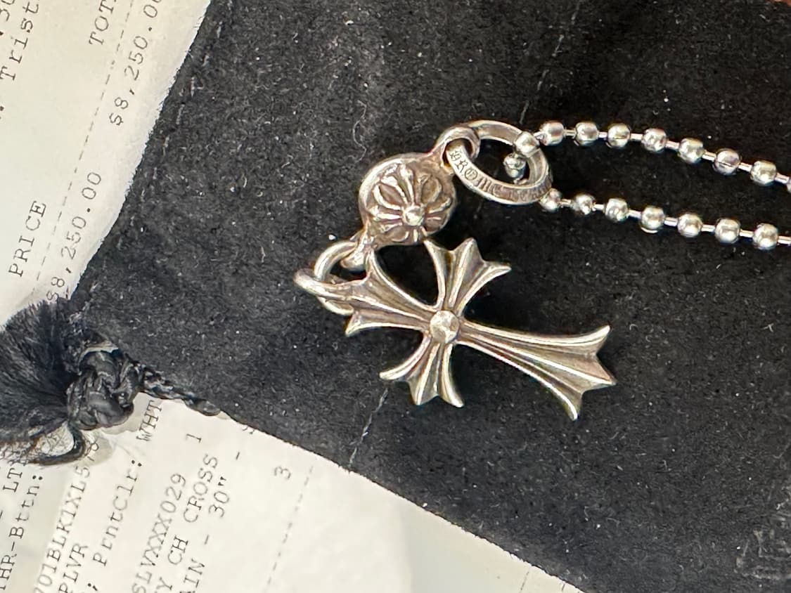 크롬하츠 원볼타이니크로스 팬던트 상품이미지1