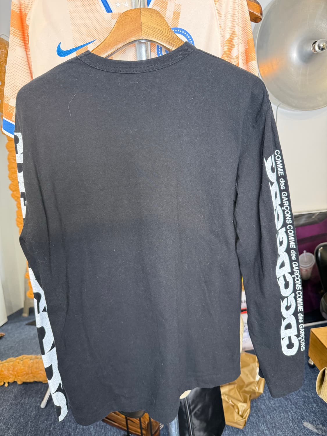 꼼데 레터링 롱슬리브 셔츠  상품이미지5