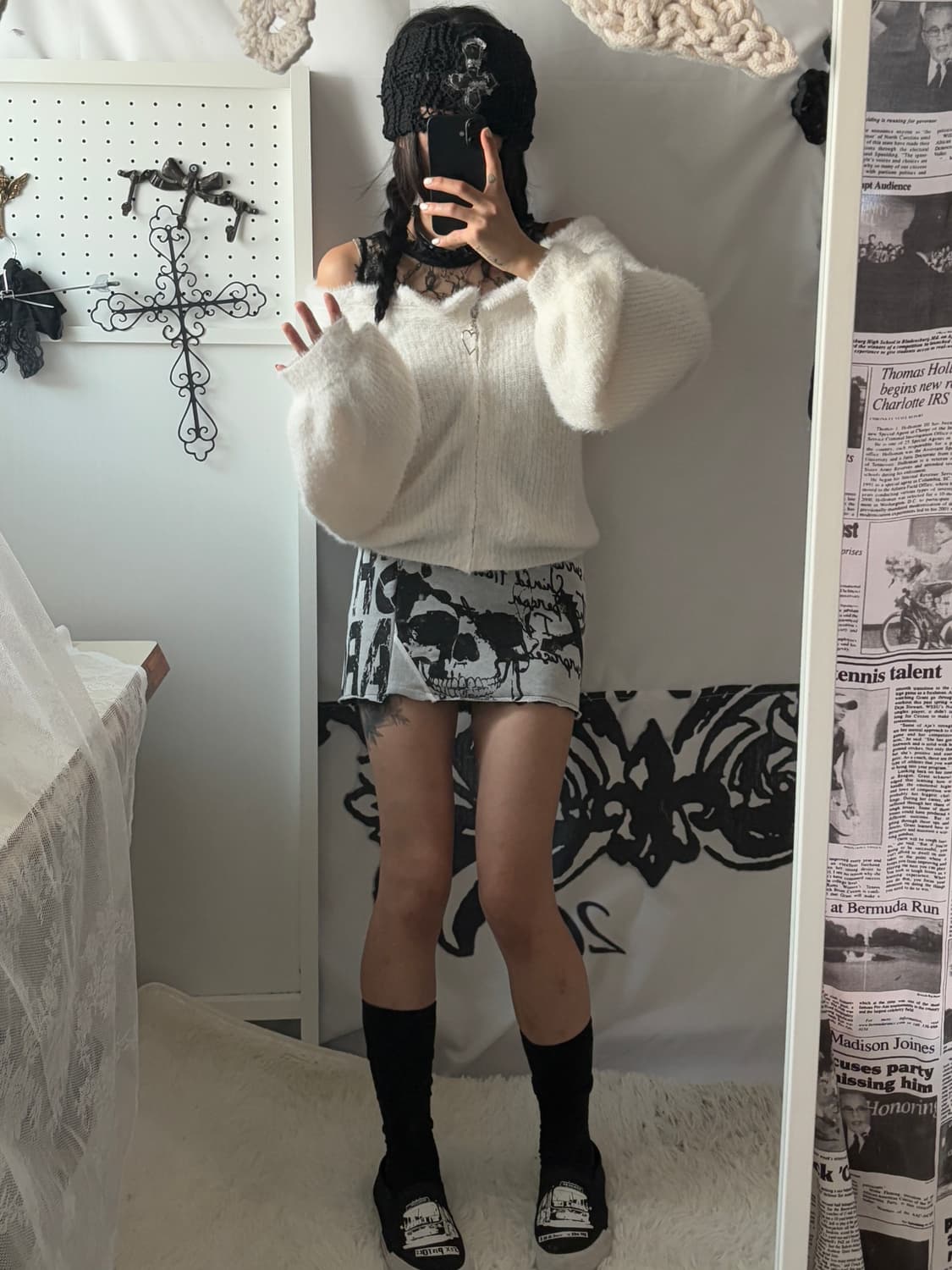 • White off-shoulder heart zipper cardig 상품이미지3