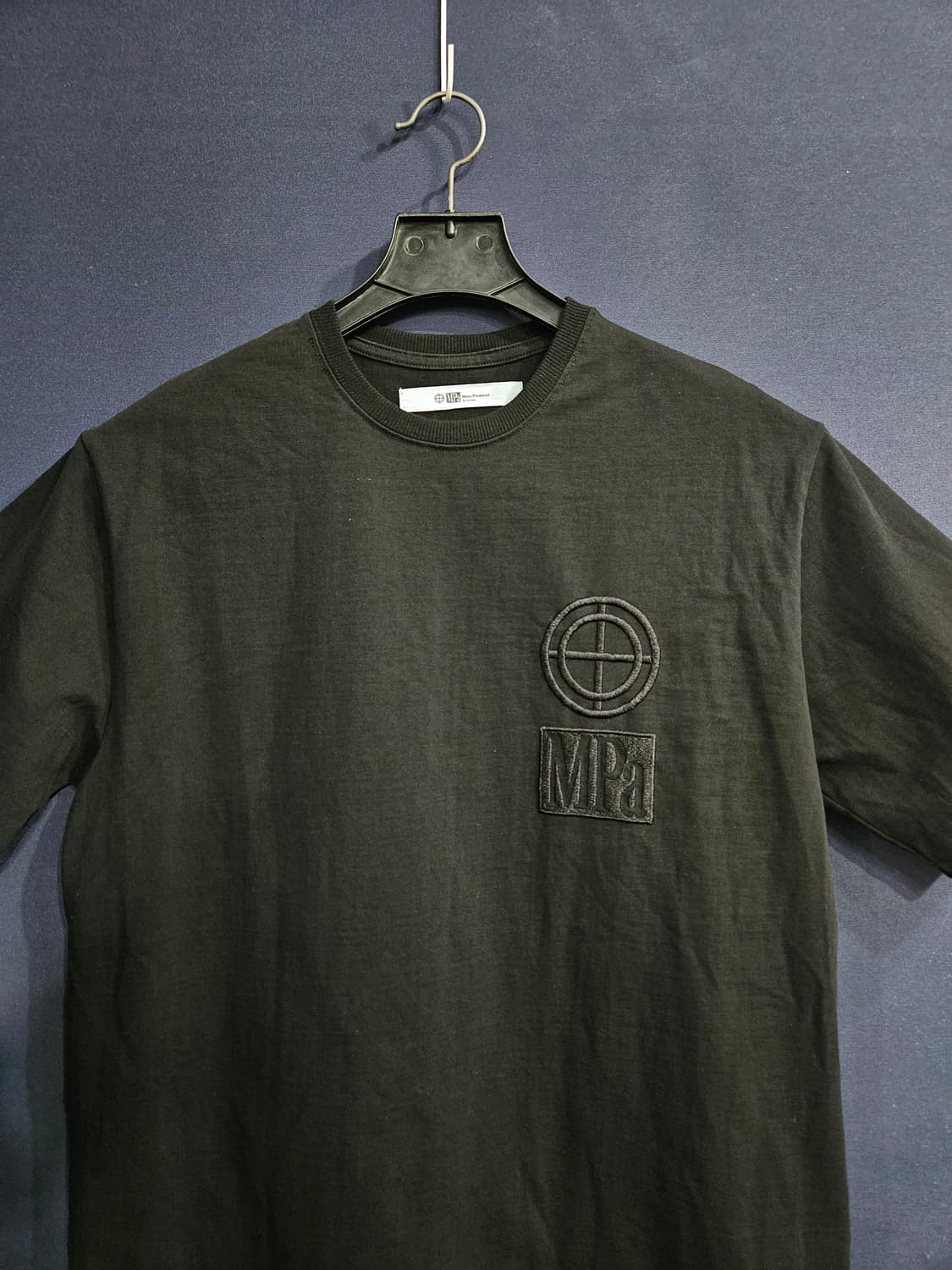 플라스틱 프로덕트 자수로고 블랙 남성 오버핏 90~95 반팔티  상품이미지6