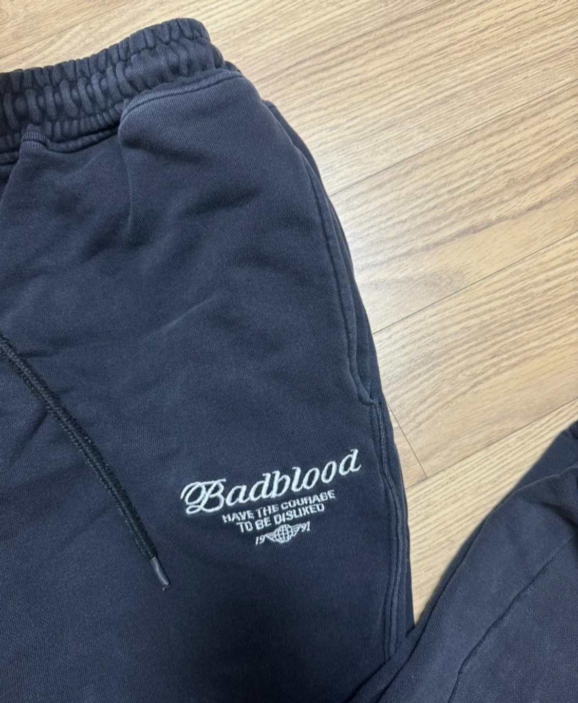 배드블러드 와이드핏 트레이닝 팬츠 S 상품이미지2