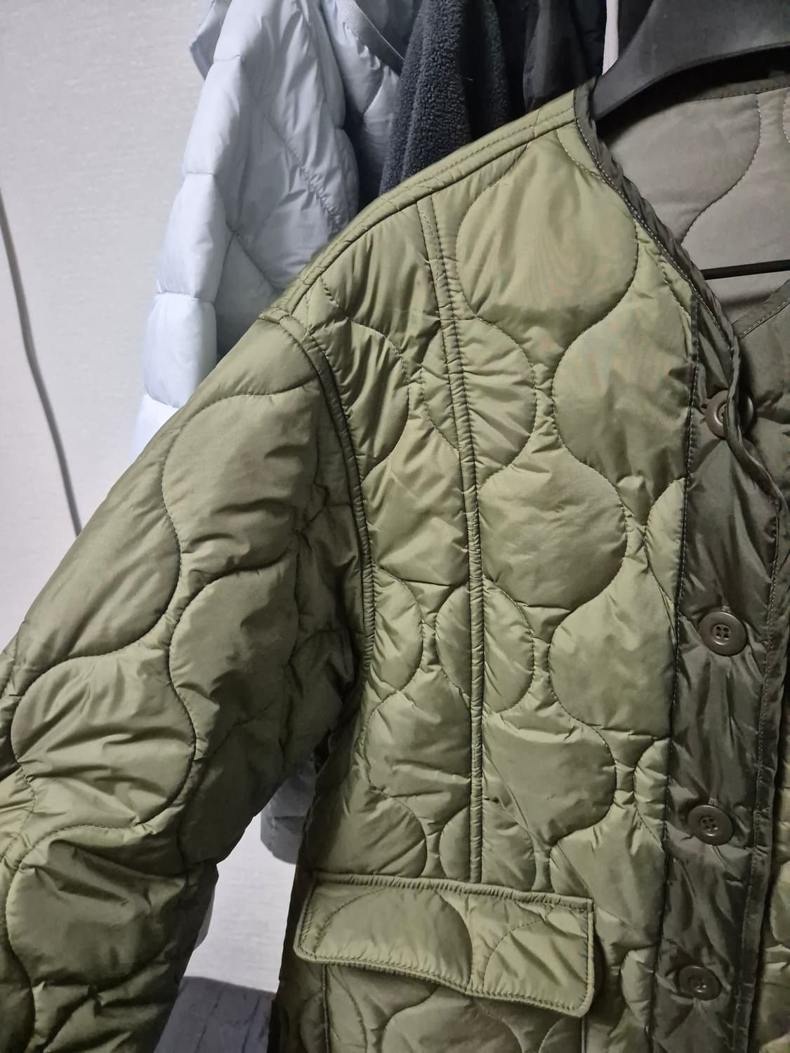 누빔 퀄팅 카키 패딩(깔깔이 패딩) 상품이미지3