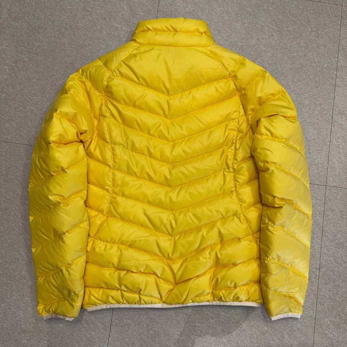 푸마 구스 경량패딩 상품이미지5