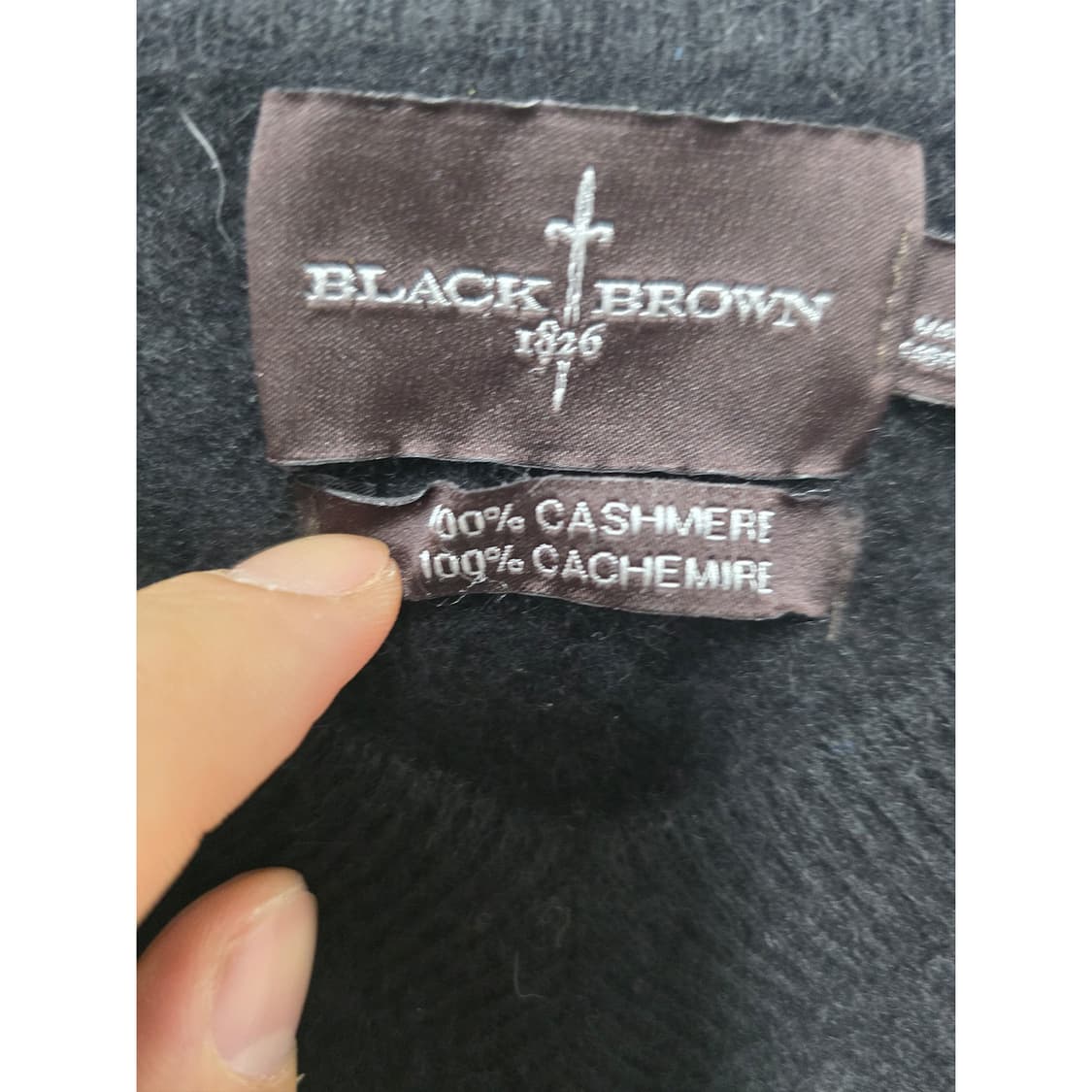 택포) 블랙브라운 캐시미어100 니트 M 상품이미지3