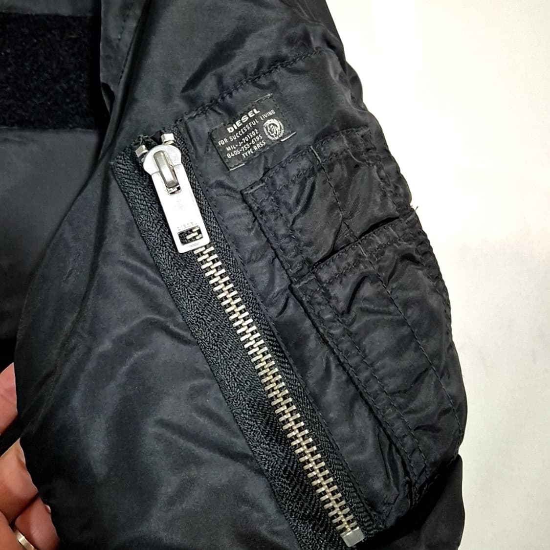 디젤 Type RR-55 플라이트 봄버 자켓 상품이미지4