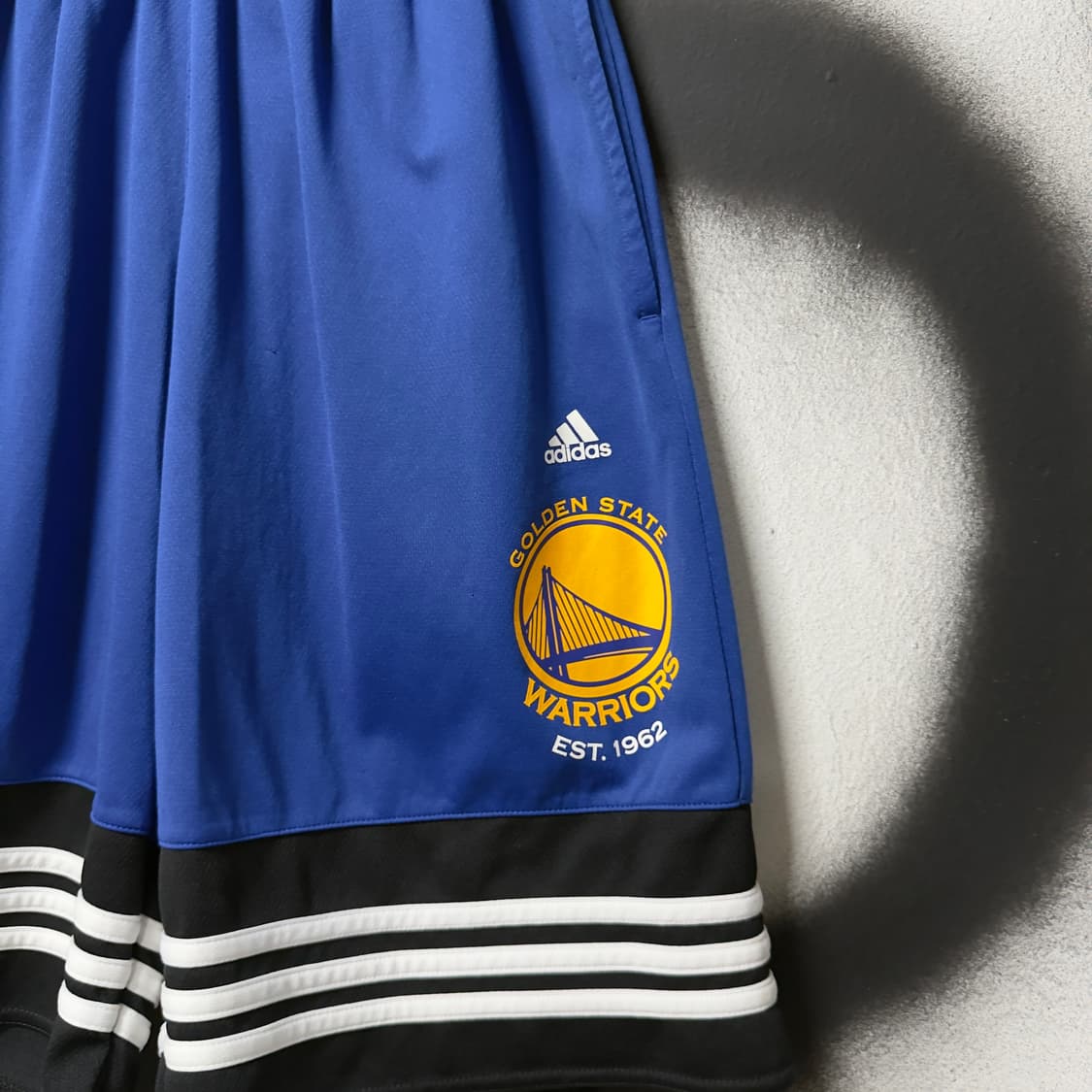 아디다스 x NBA 골든스테이트 워리어스 바스켓볼 쇼트 팬츠 상품이미지3