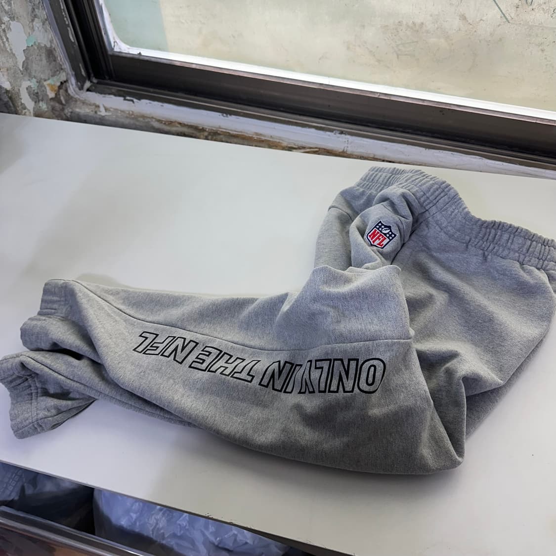 M NFL 루즈핏 그레이 밴딩 스웻 조거팬츠 상품이미지1