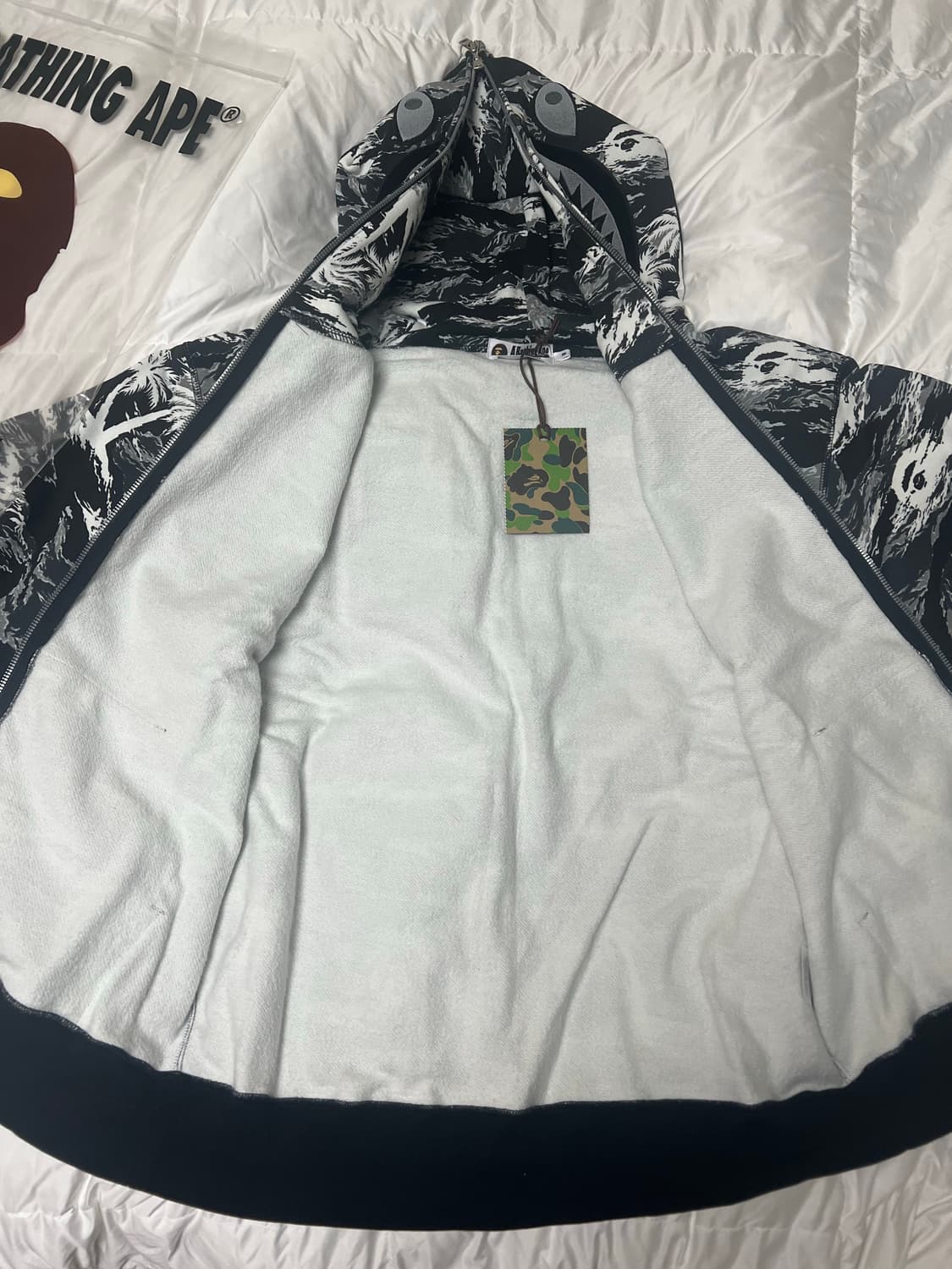 베이프 팜 트리 샤크 후드(새상품) 상품이미지2