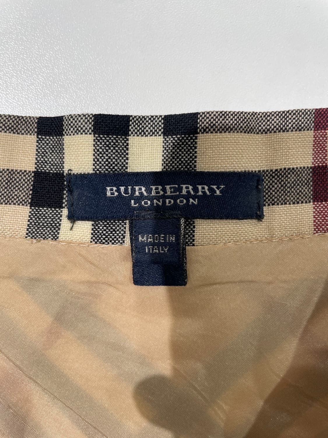 버버리 베이지 노바체크 미디스커트 상품이미지7