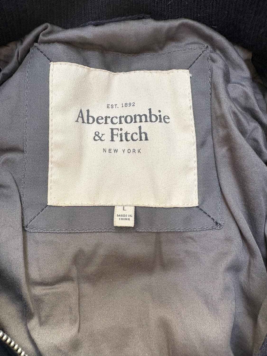 아베크롬비 딱붙핏 울프죠 패딩 네이비 L 상품이미지2