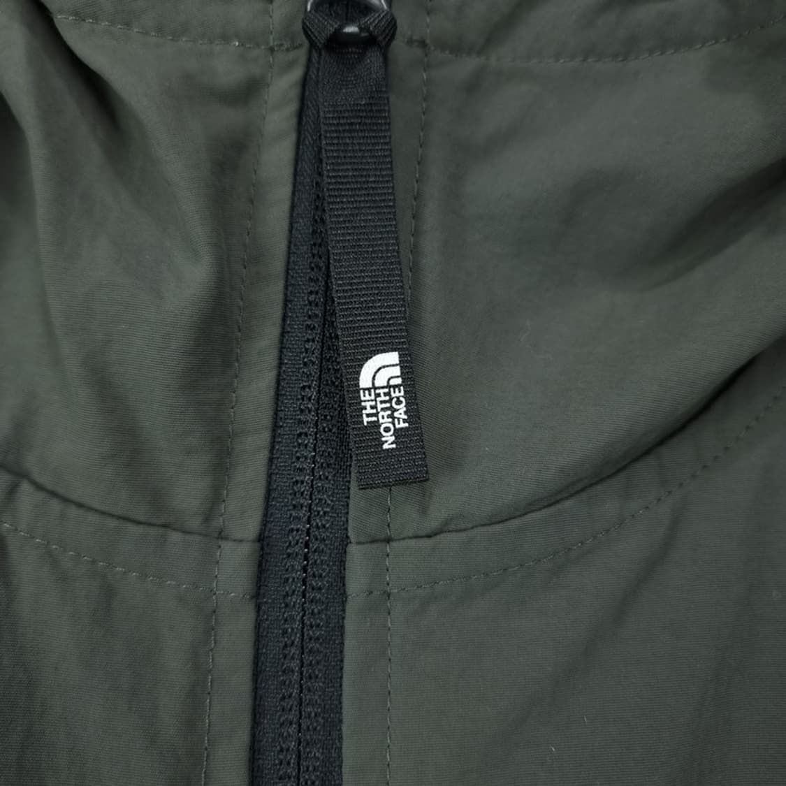 [노스페이스] 로고 자수 오버핏 후드 바람막이 자켓 M20102 상품이미지9