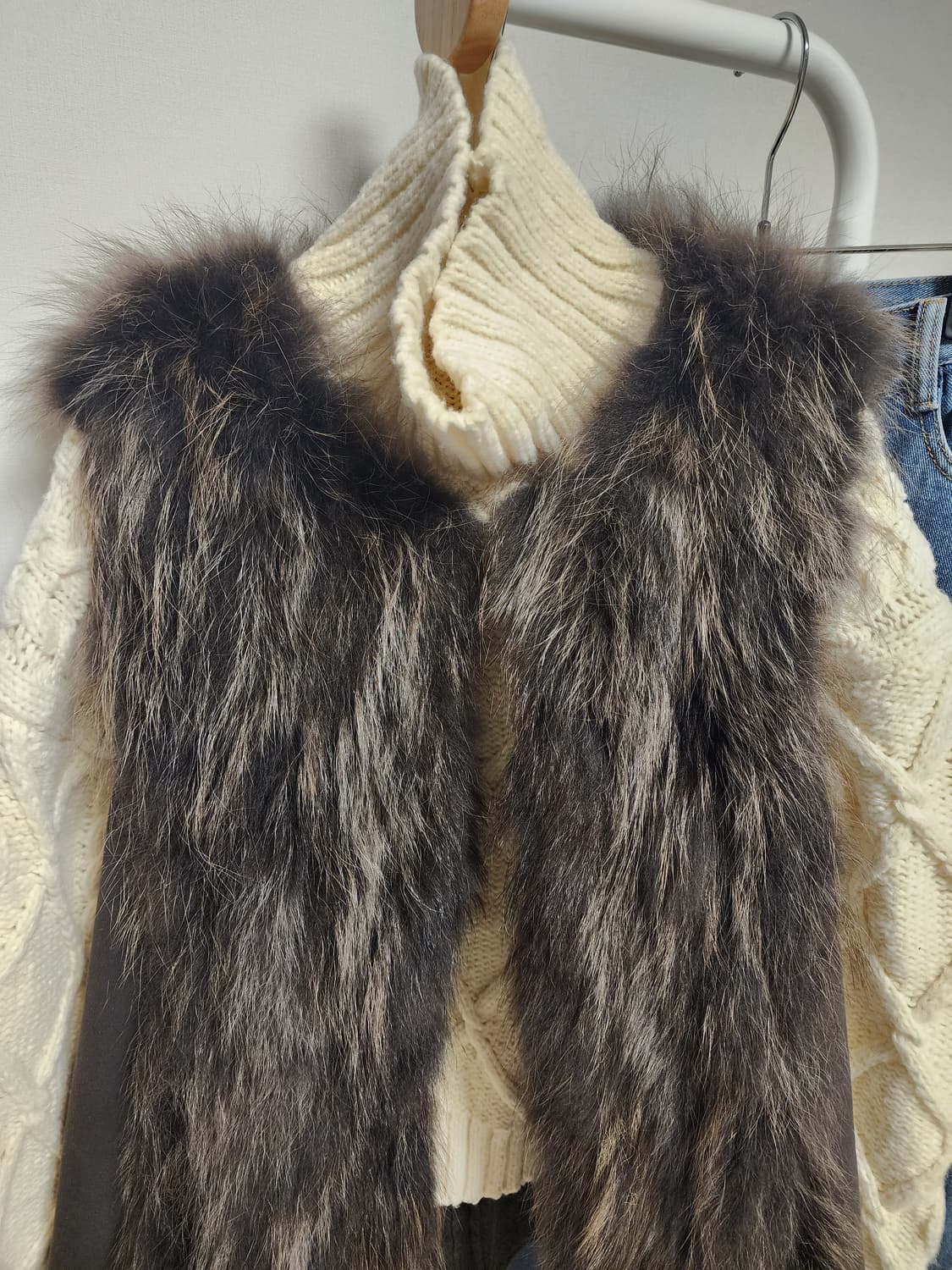 온앤온 리얼 라쿤 무스탕 베스트 조끼 상품이미지1