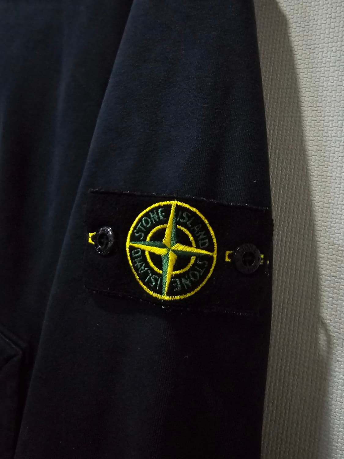 정품 스톤아일랜드 20SS 와펜 후드집업 95 / M 상품이미지3