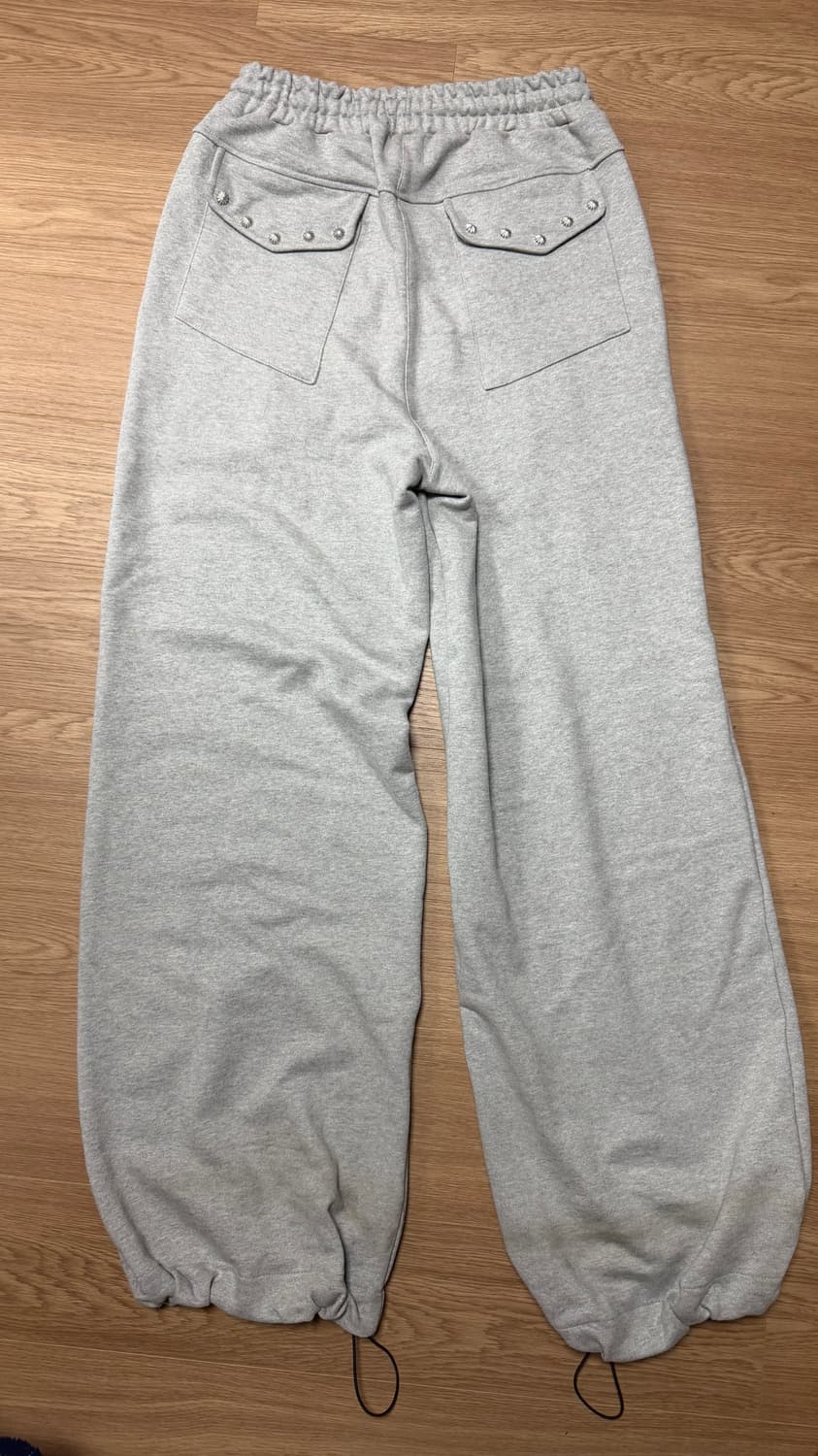 탄산 마그네슘 스터드 스웻 팬츠 그레이 1회 착용 상품이미지2