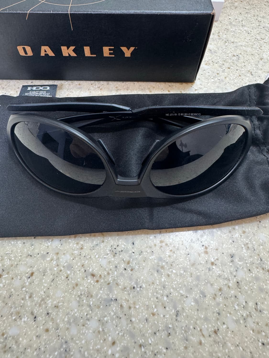 오클리 아이자켓 리덕스 블랙 선글라스 상품이미지3