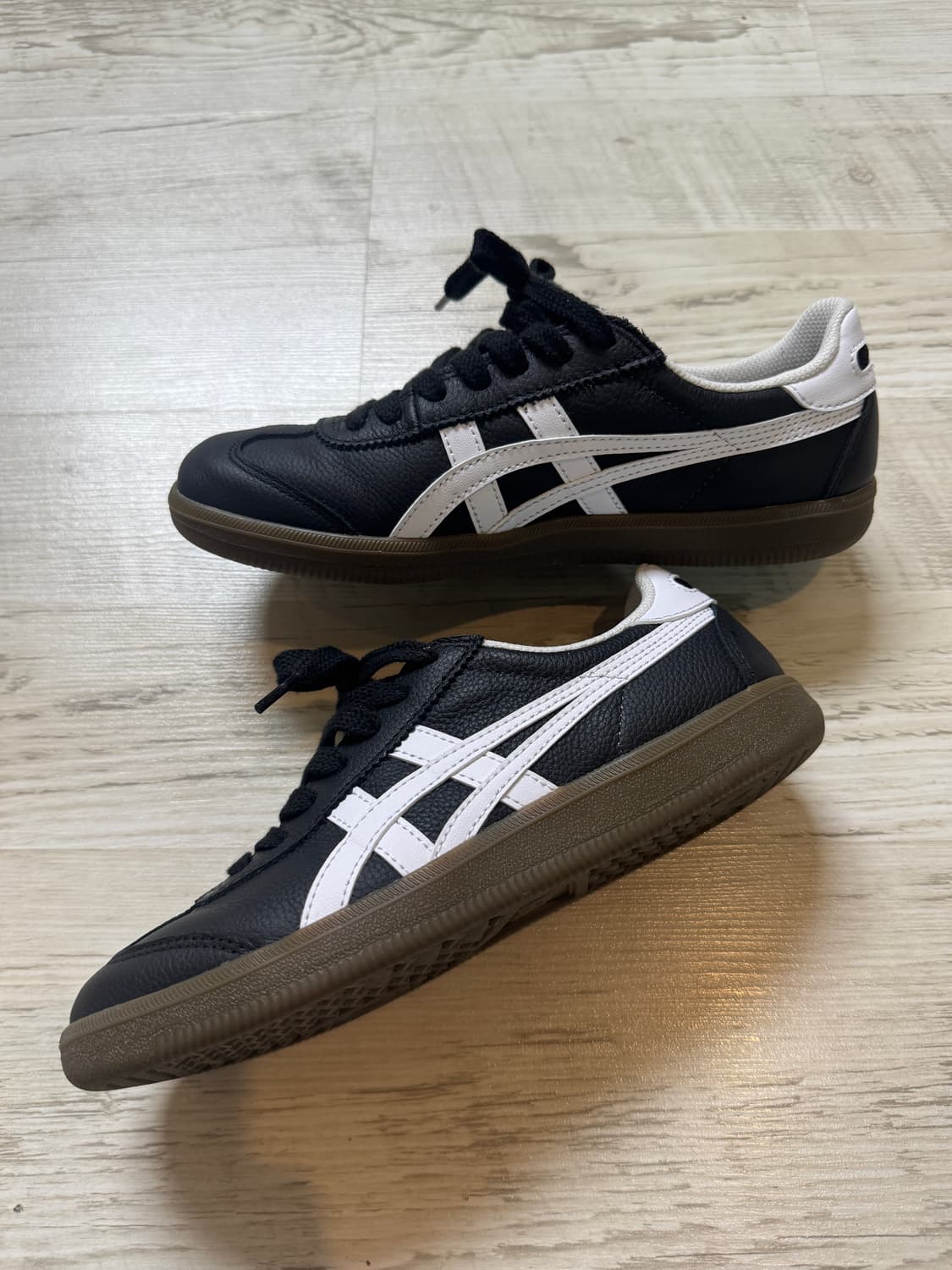 오니츠카 타이거 토쿠텐 블랙화이트 225 상품이미지1