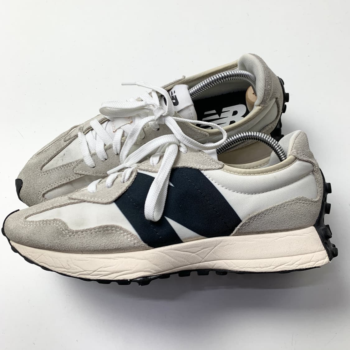 [255/정품] 뉴발란스 327 남성 운동화 신발
 상품이미지1