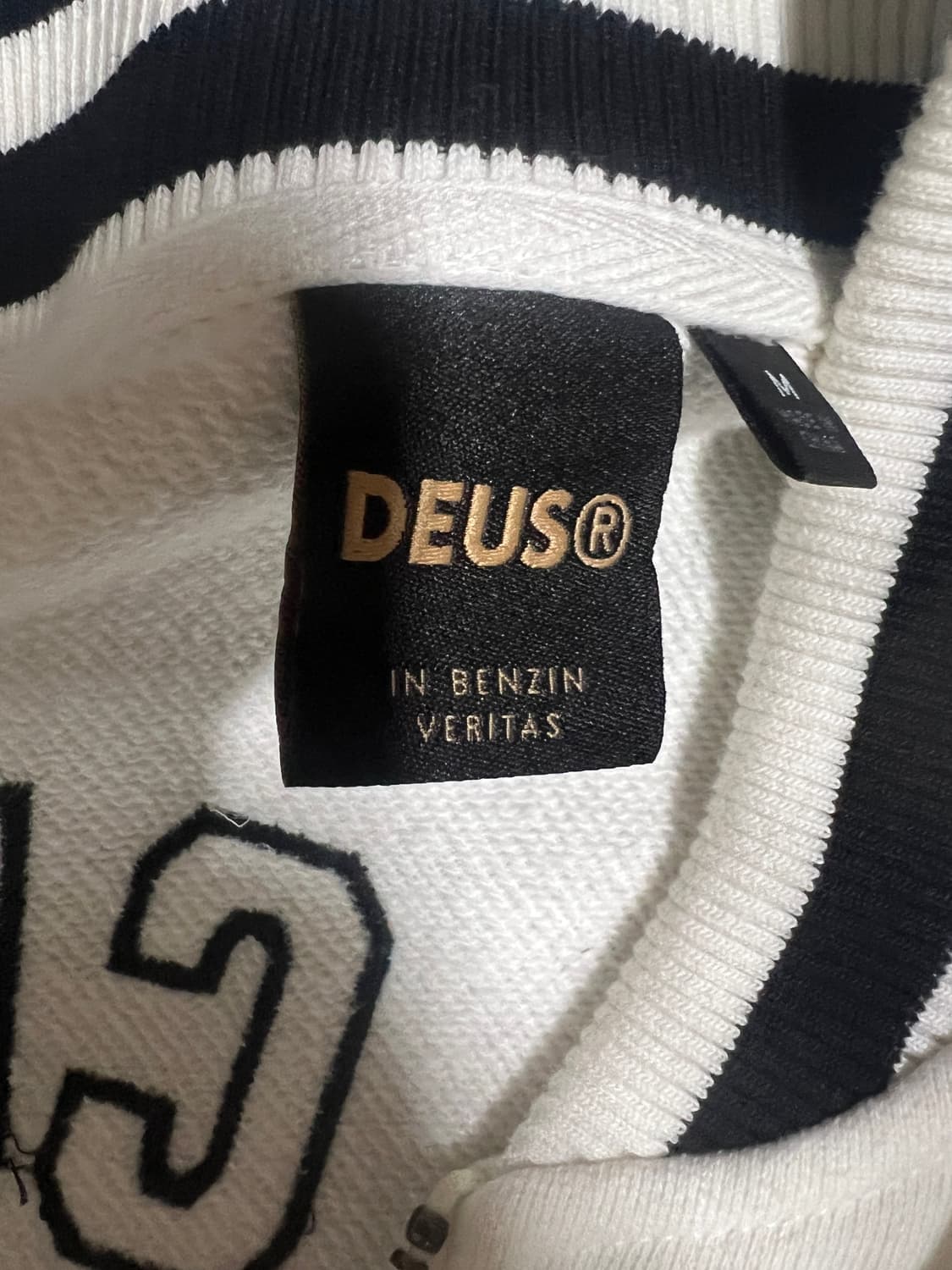 데우스 자켓 상품이미지3