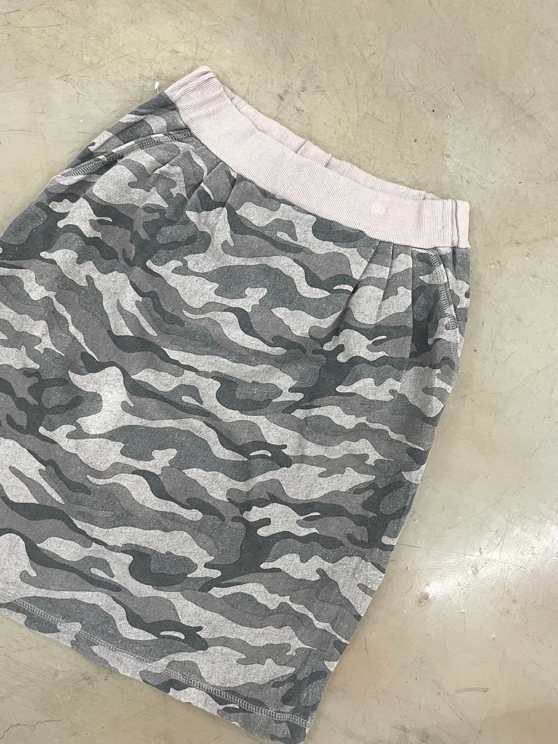 camo Pattern Details Midi skirt 상품이미지4