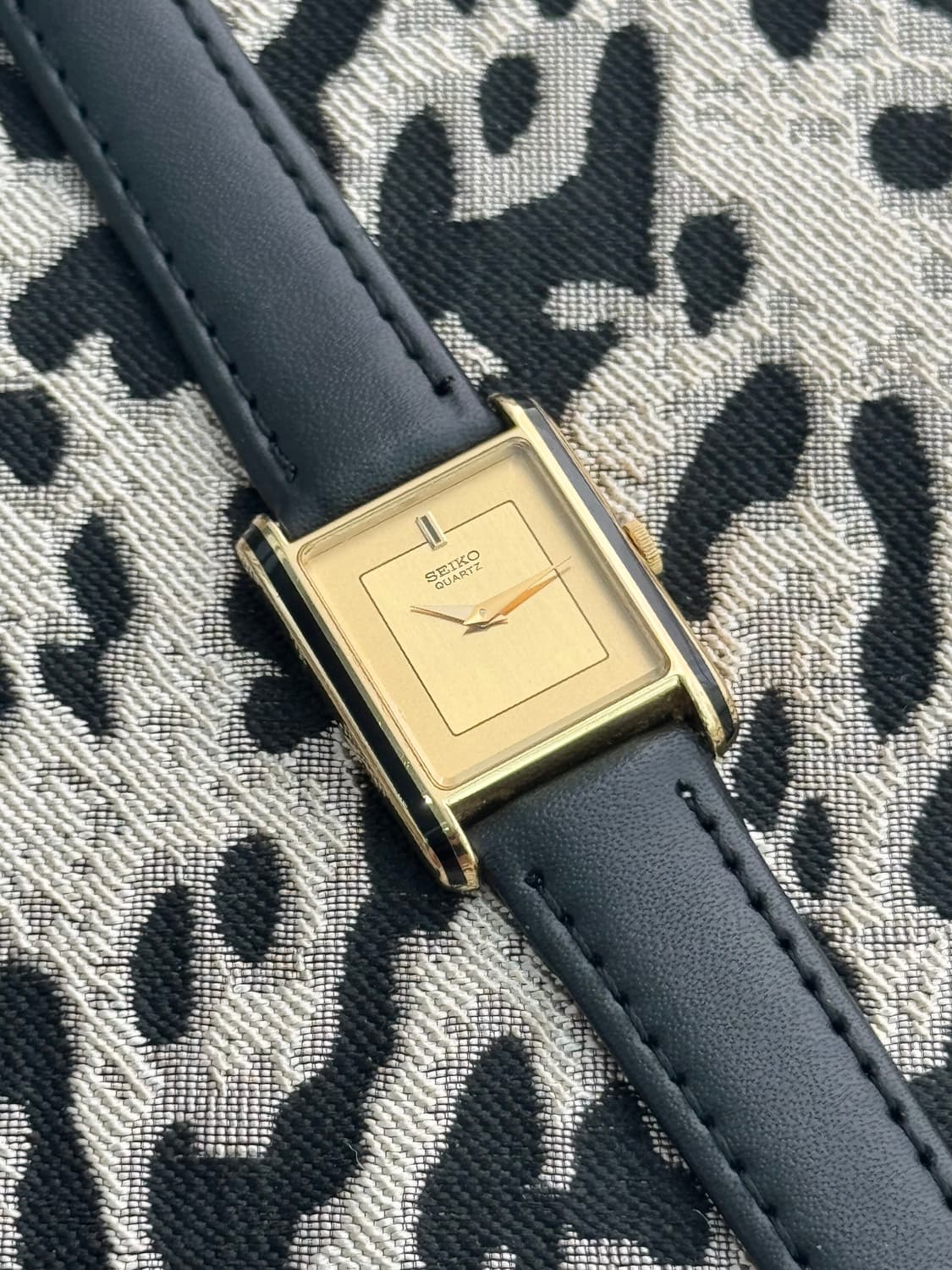 80s 빈티지 세이코 탱크쿼츠 희귀 상품이미지3